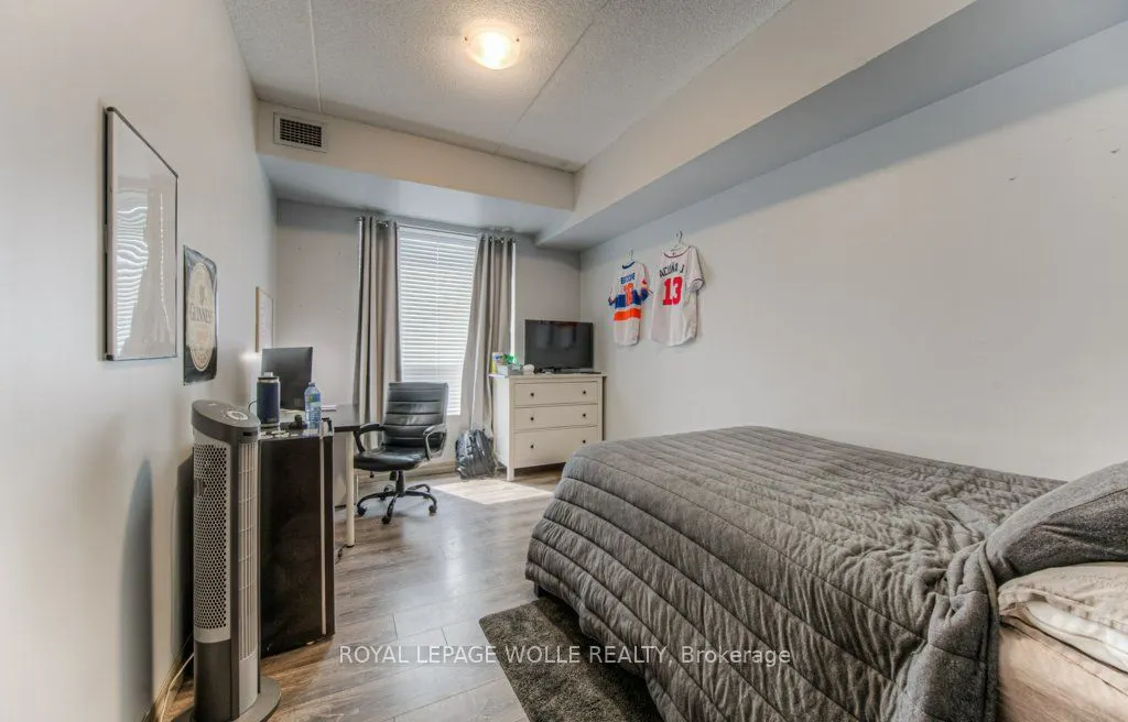 8 Hickory Street W, #304