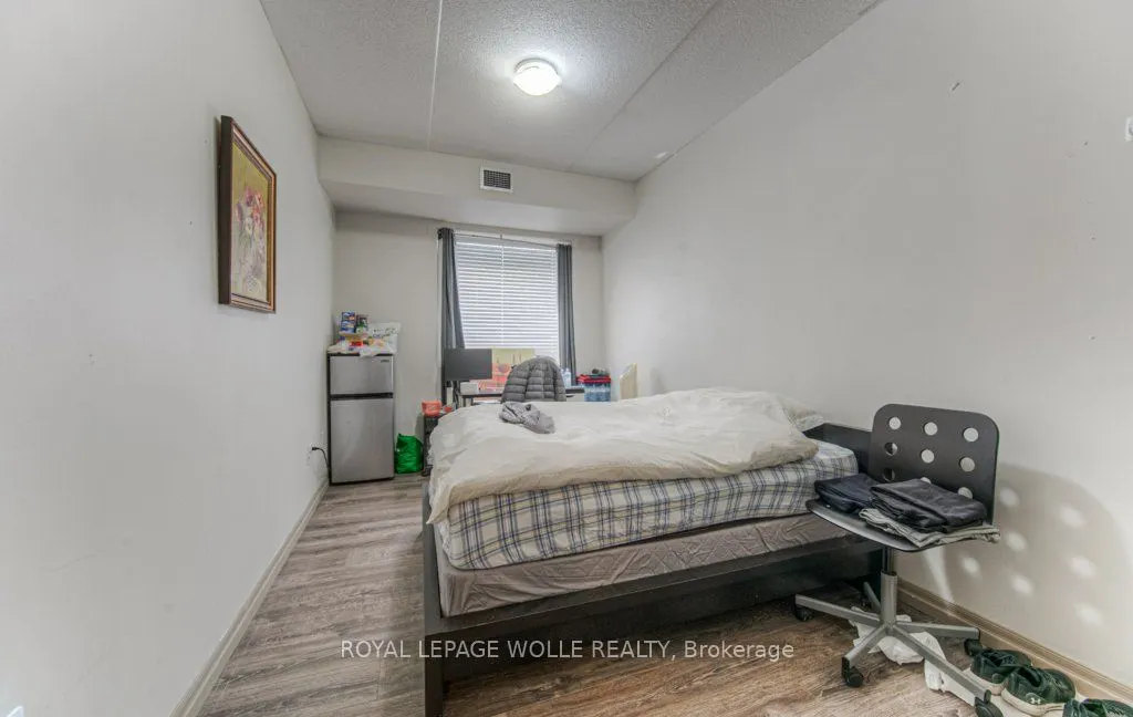 8 Hickory Street W, #304