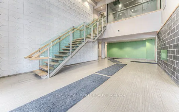 8 Hickory Street W, #304