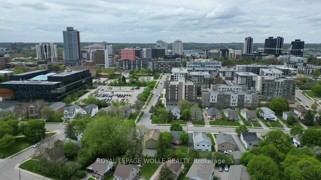 8 Hickory Street W, #304