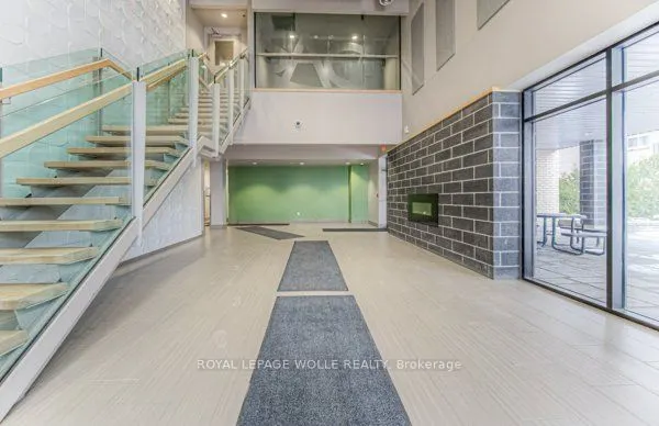 8 Hickory Street W, #304