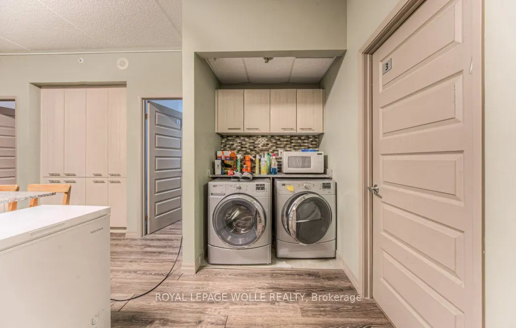 8 Hickory Street W, #304
