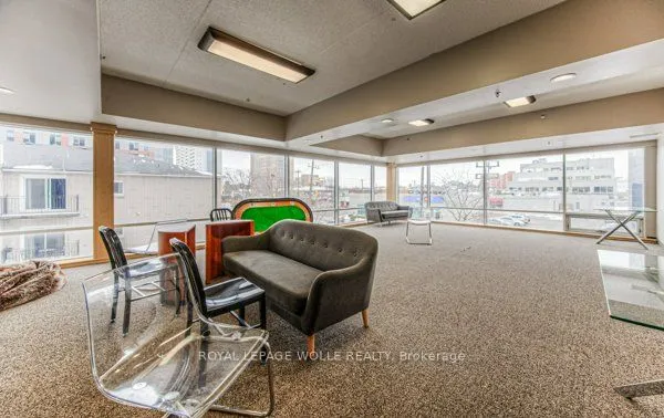 8 Hickory Street W, #304