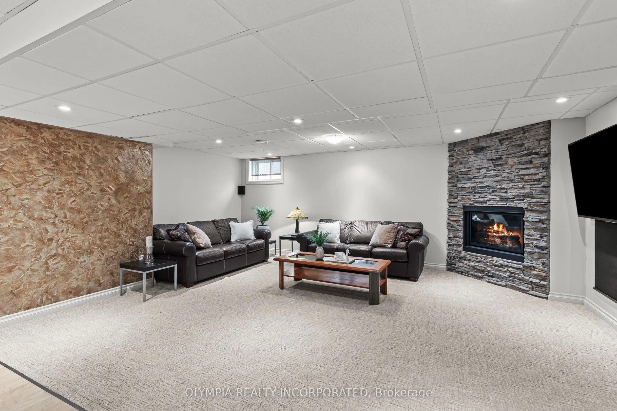 8198 Mount Olive Crescent