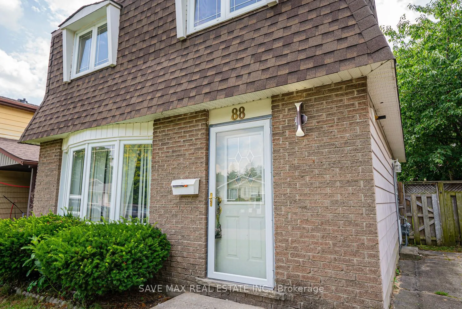 88 Harcourt Crescent