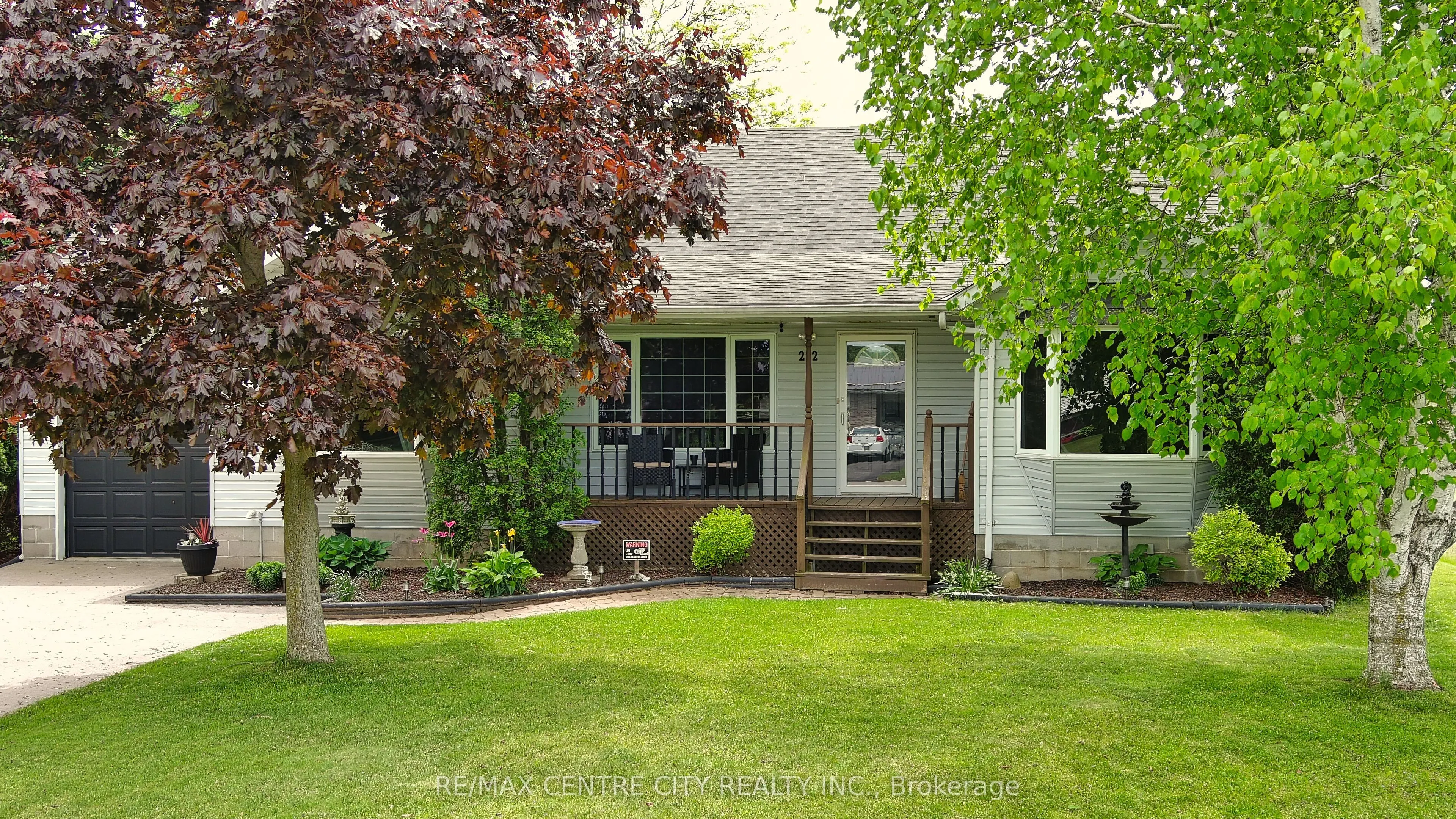 212 Queen Street