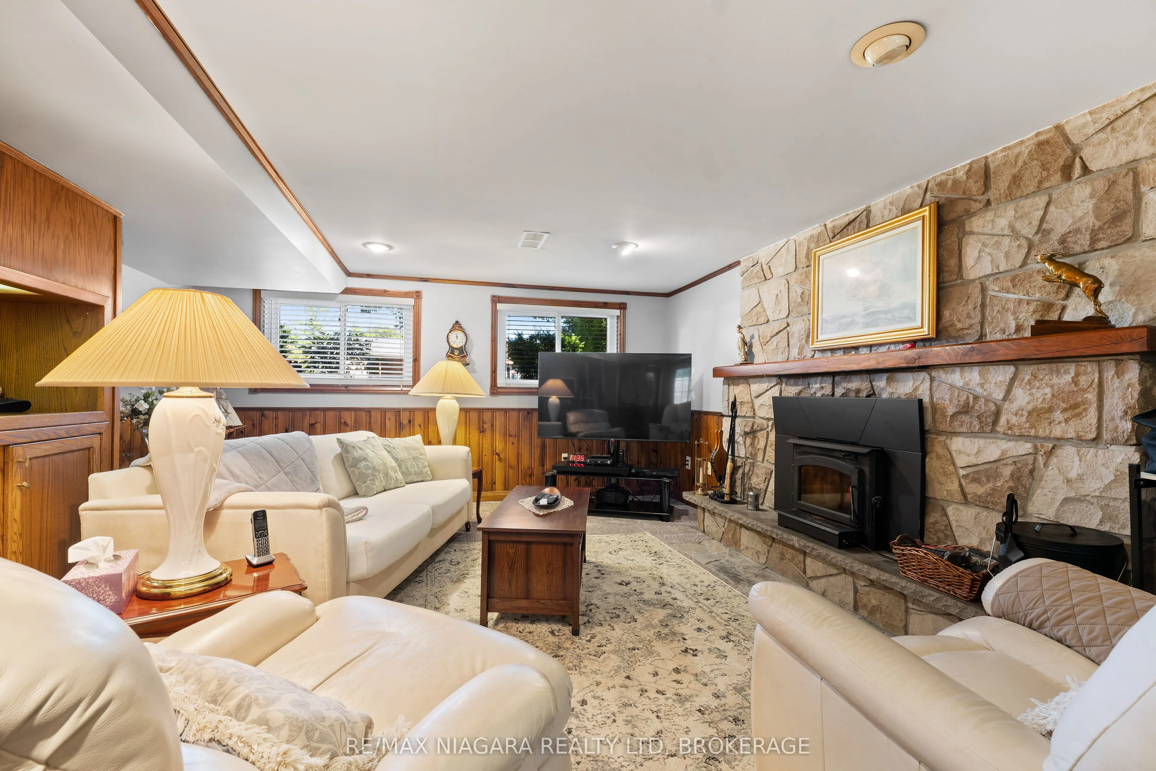16 Centennial Drive