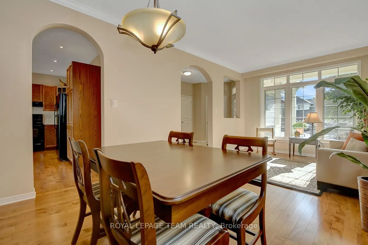 34 Calderwood Way