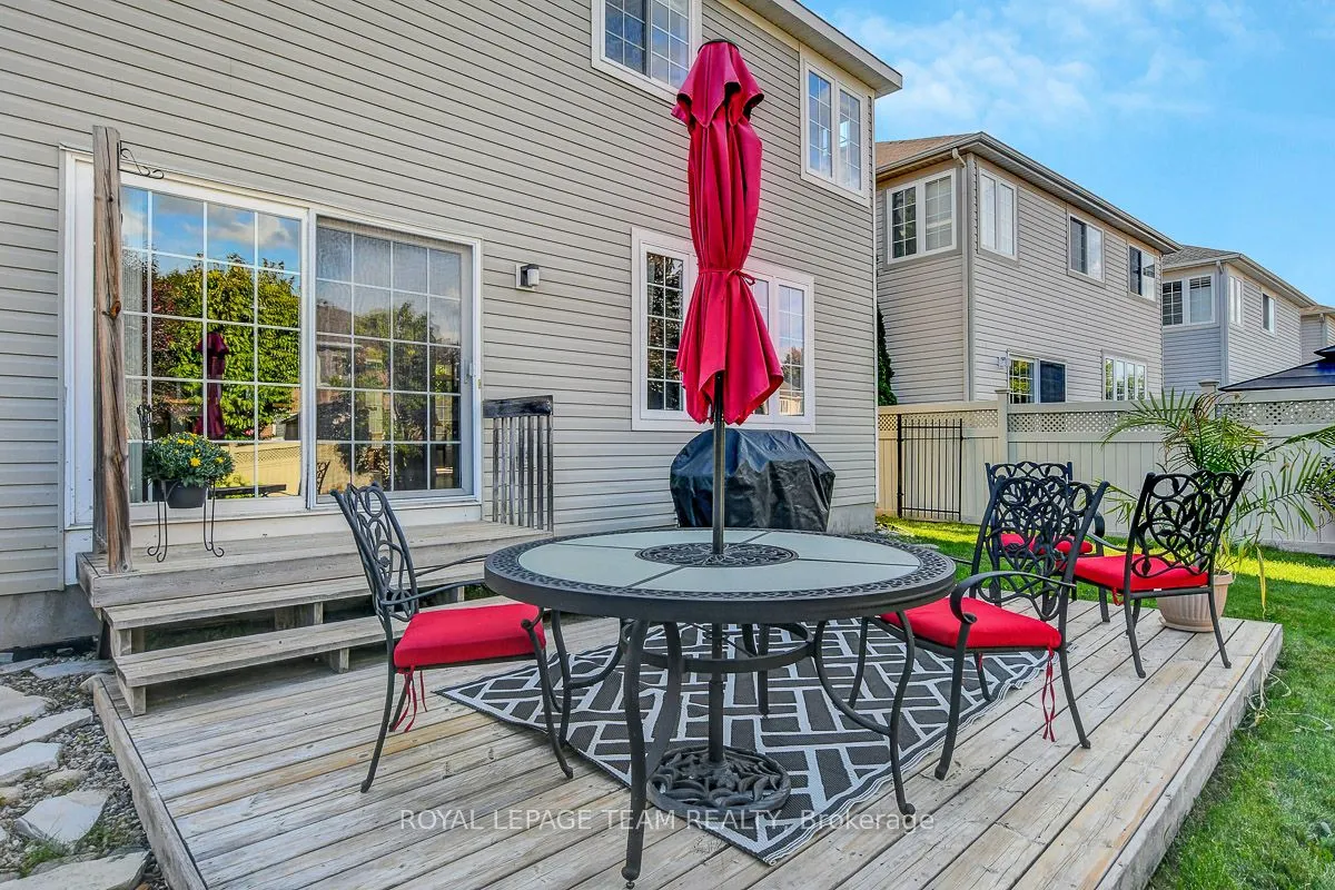 34 Calderwood Way