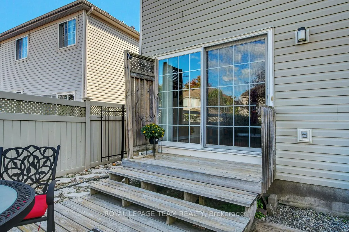 34 Calderwood Way