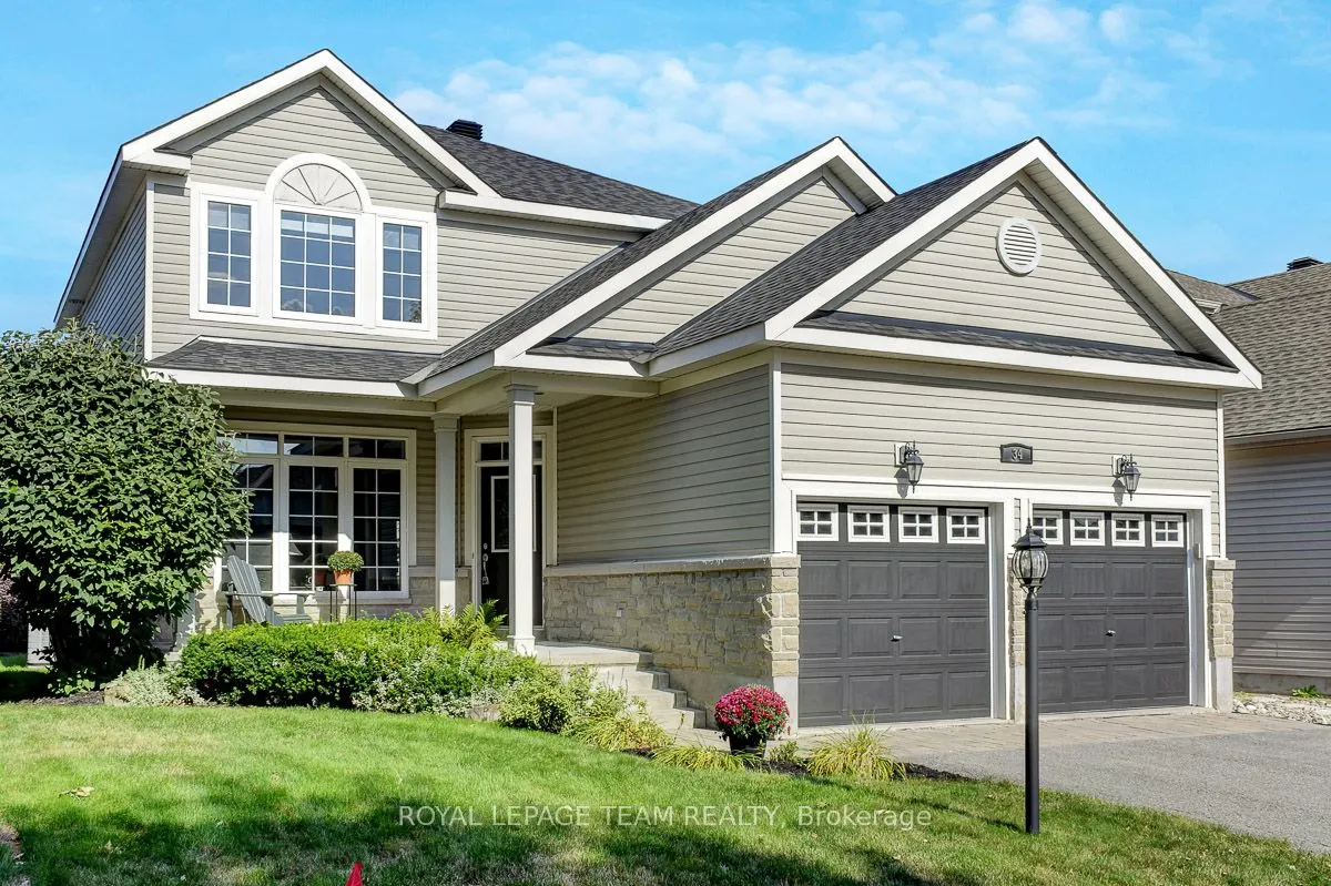 34 Calderwood Way