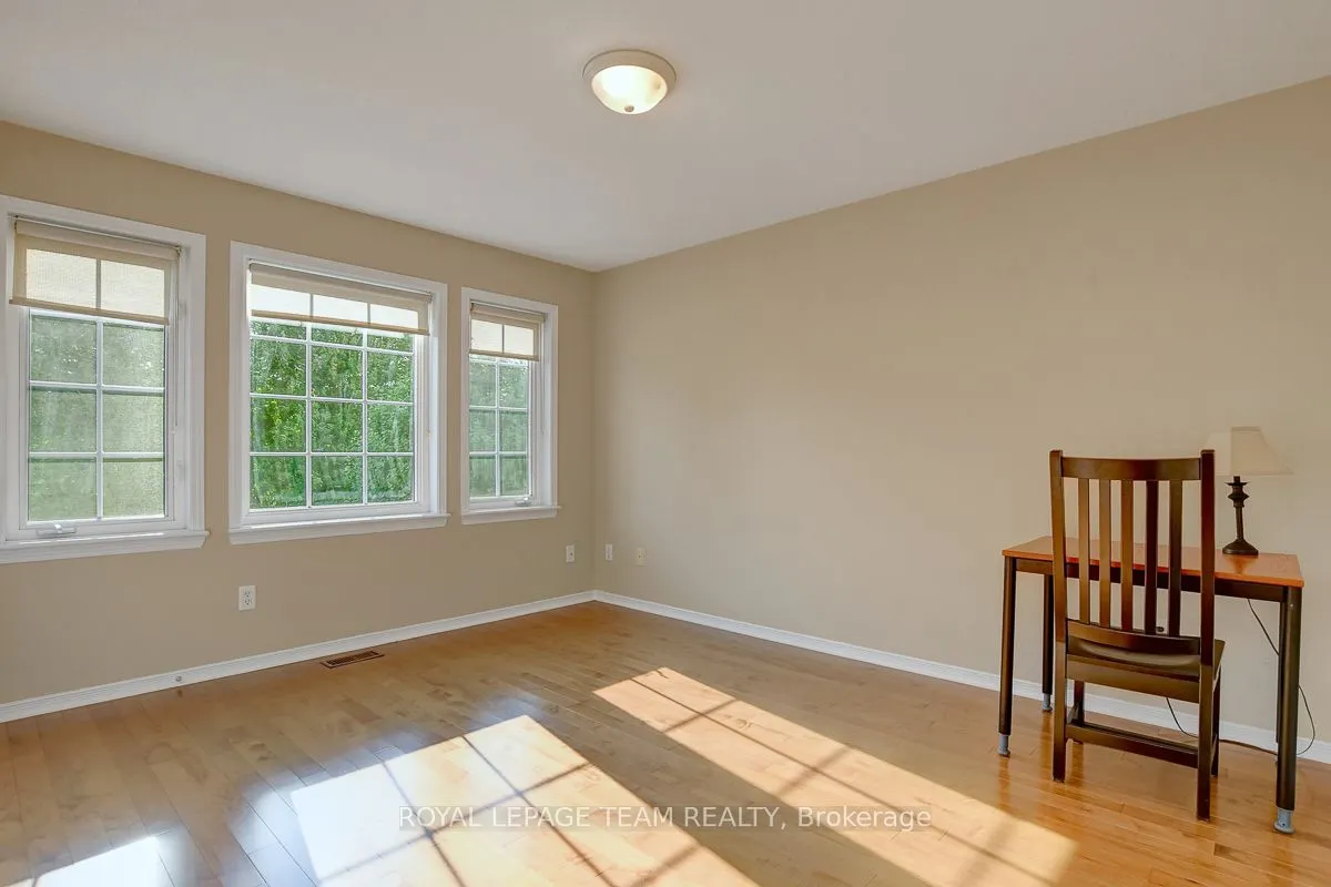 34 Calderwood Way