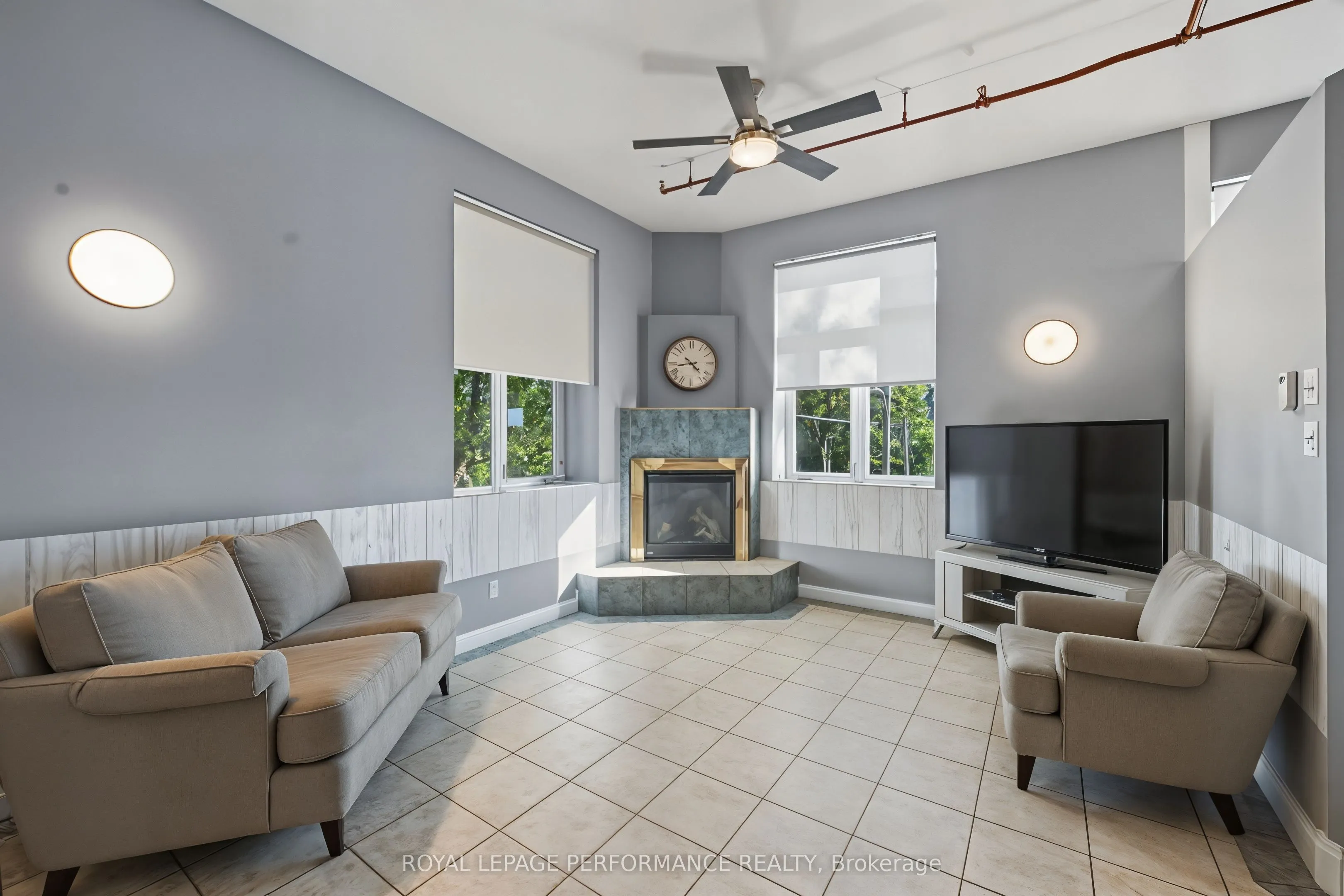225 Main Street W, #202