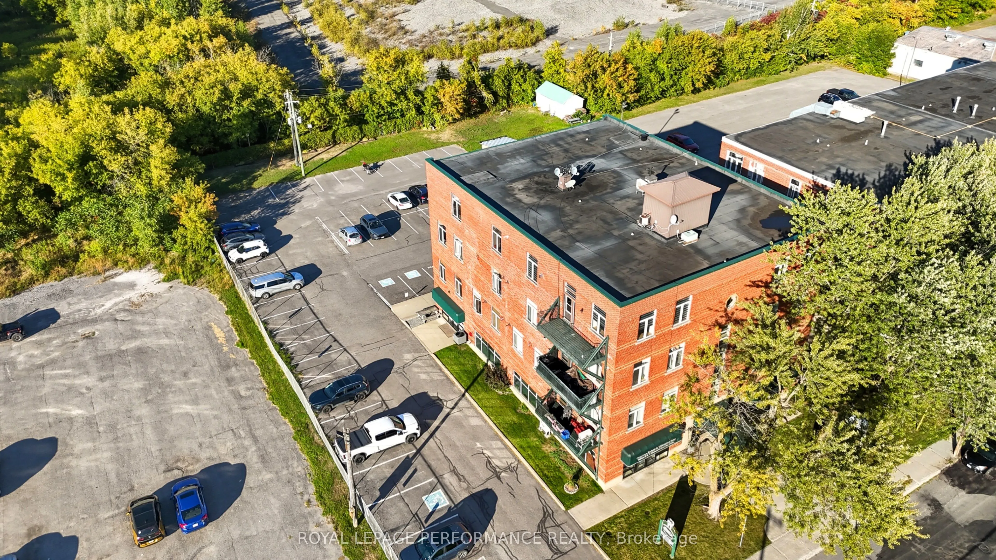 225 Main Street W, #202