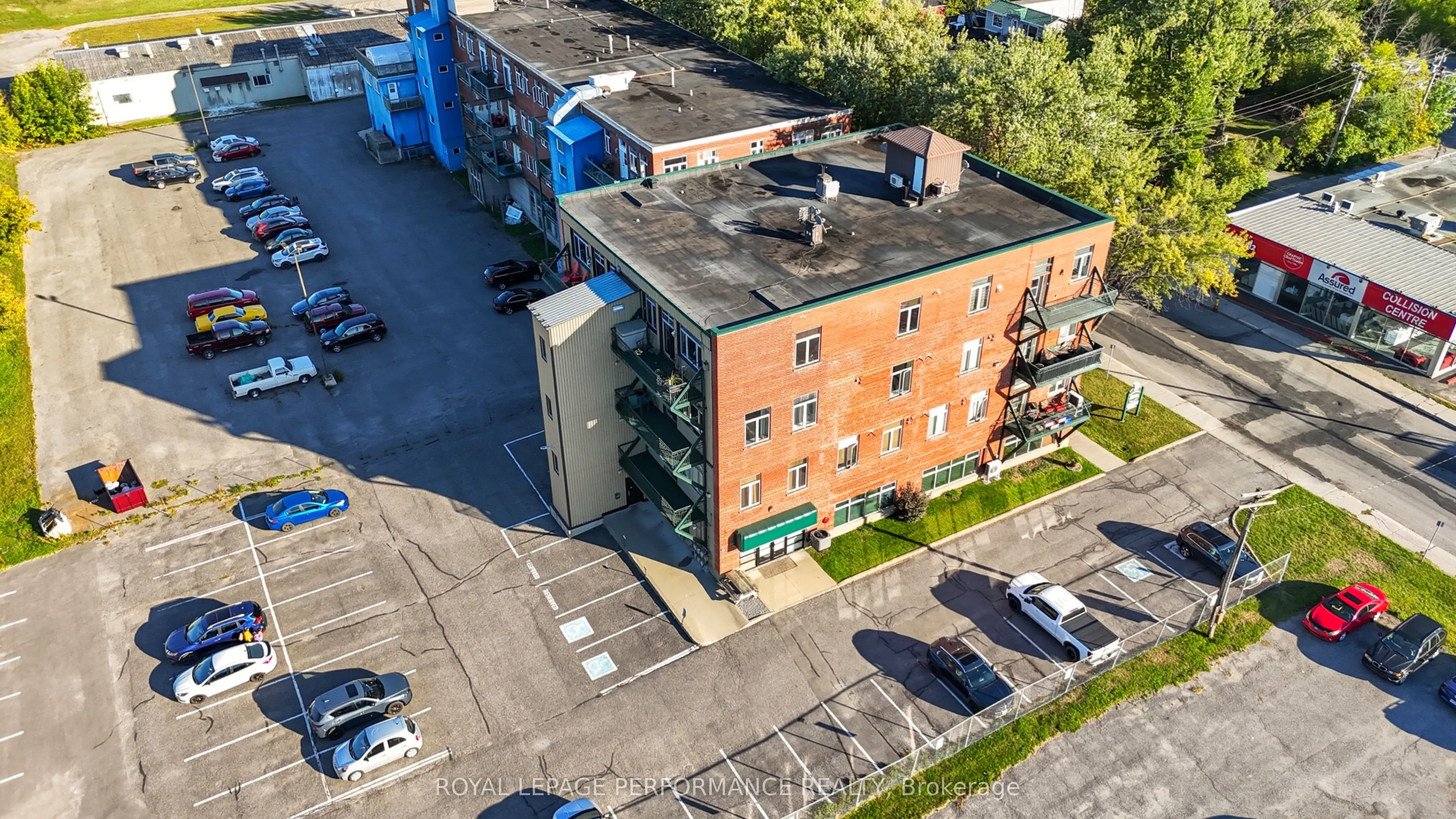 225 Main Street W, #202