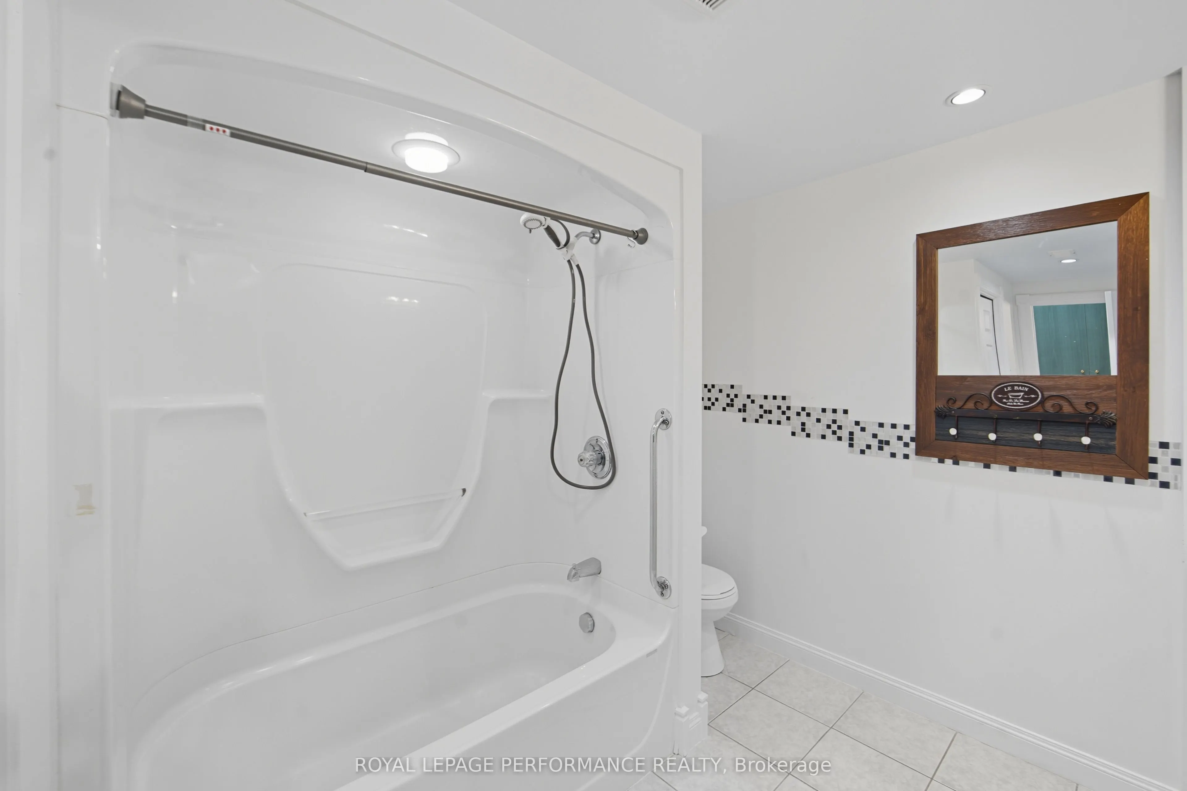 225 Main Street W, #202