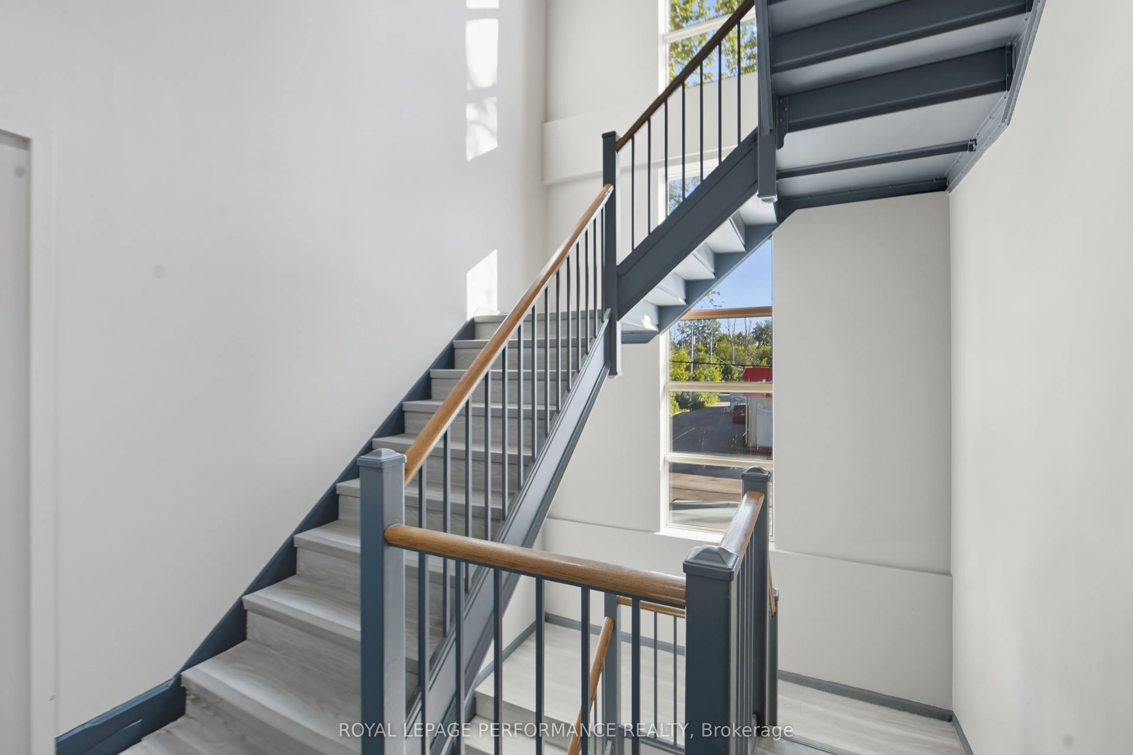 225 Main Street W, #202
