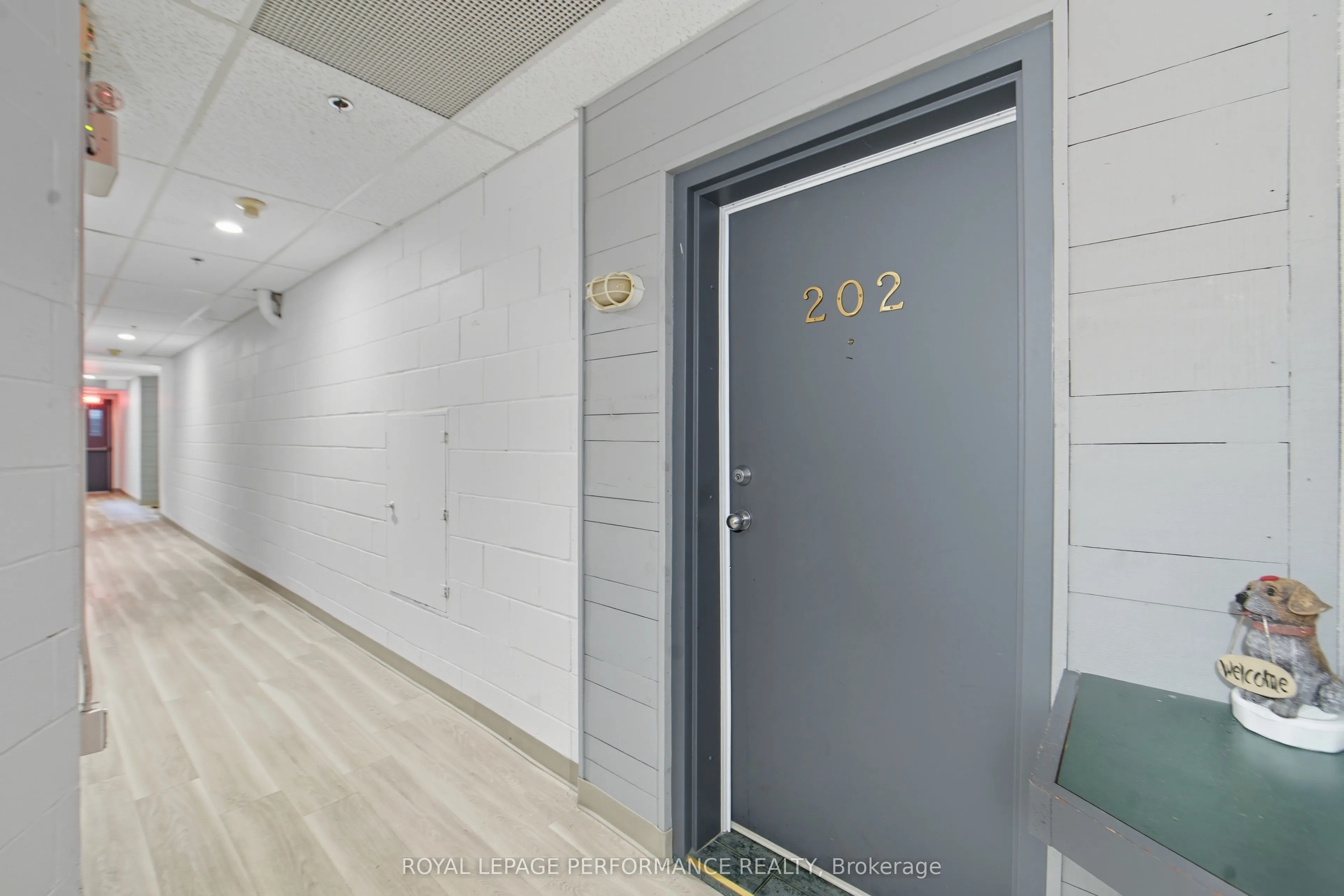 225 Main Street W, #202