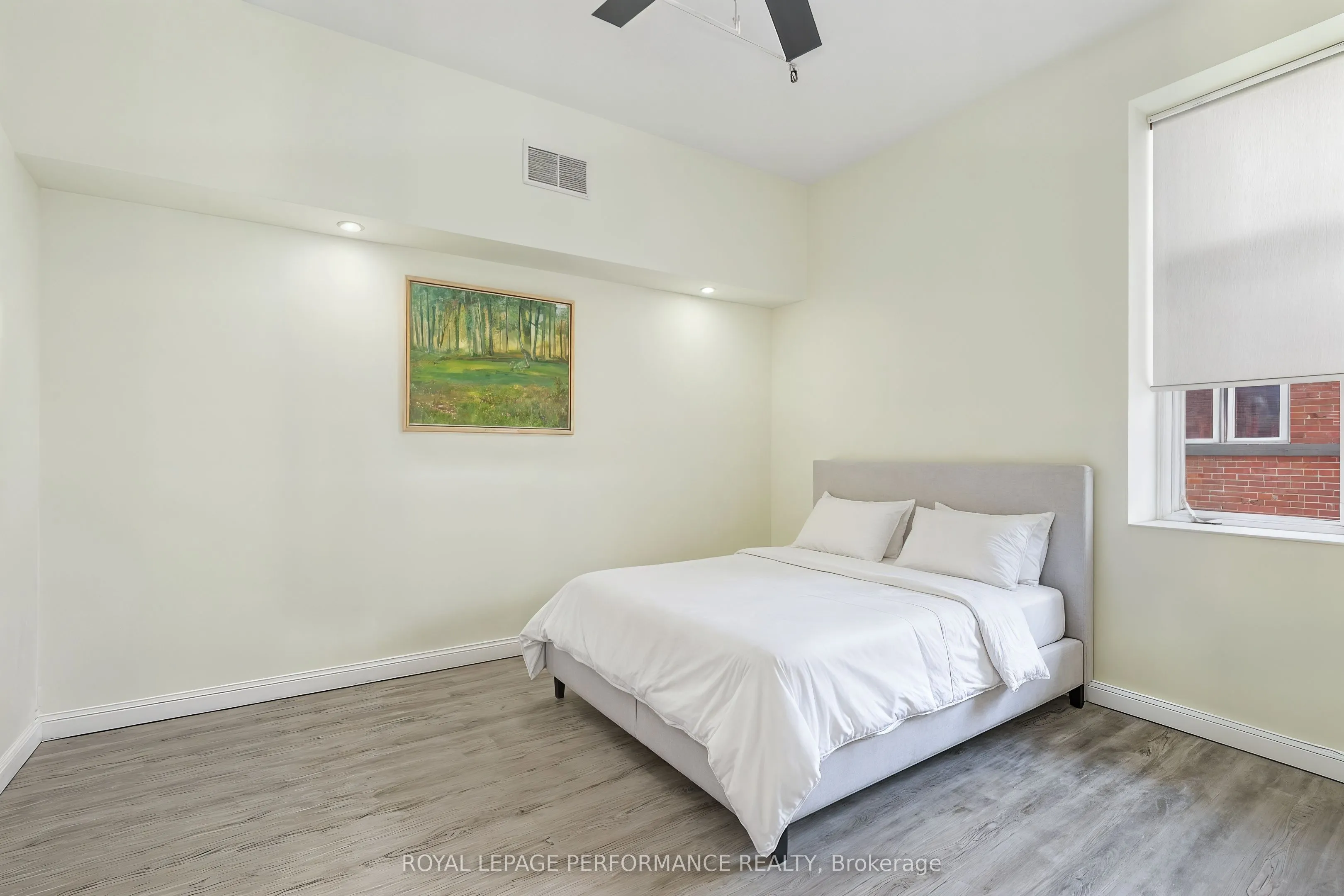 225 Main Street W, #202