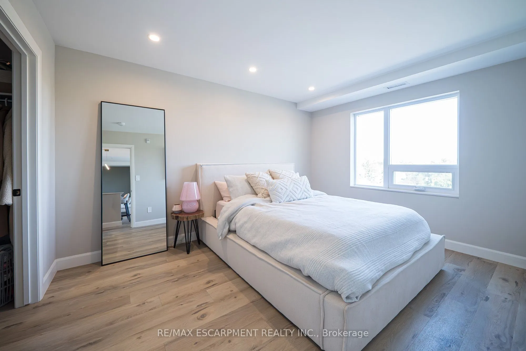 34 Norman Street, #502