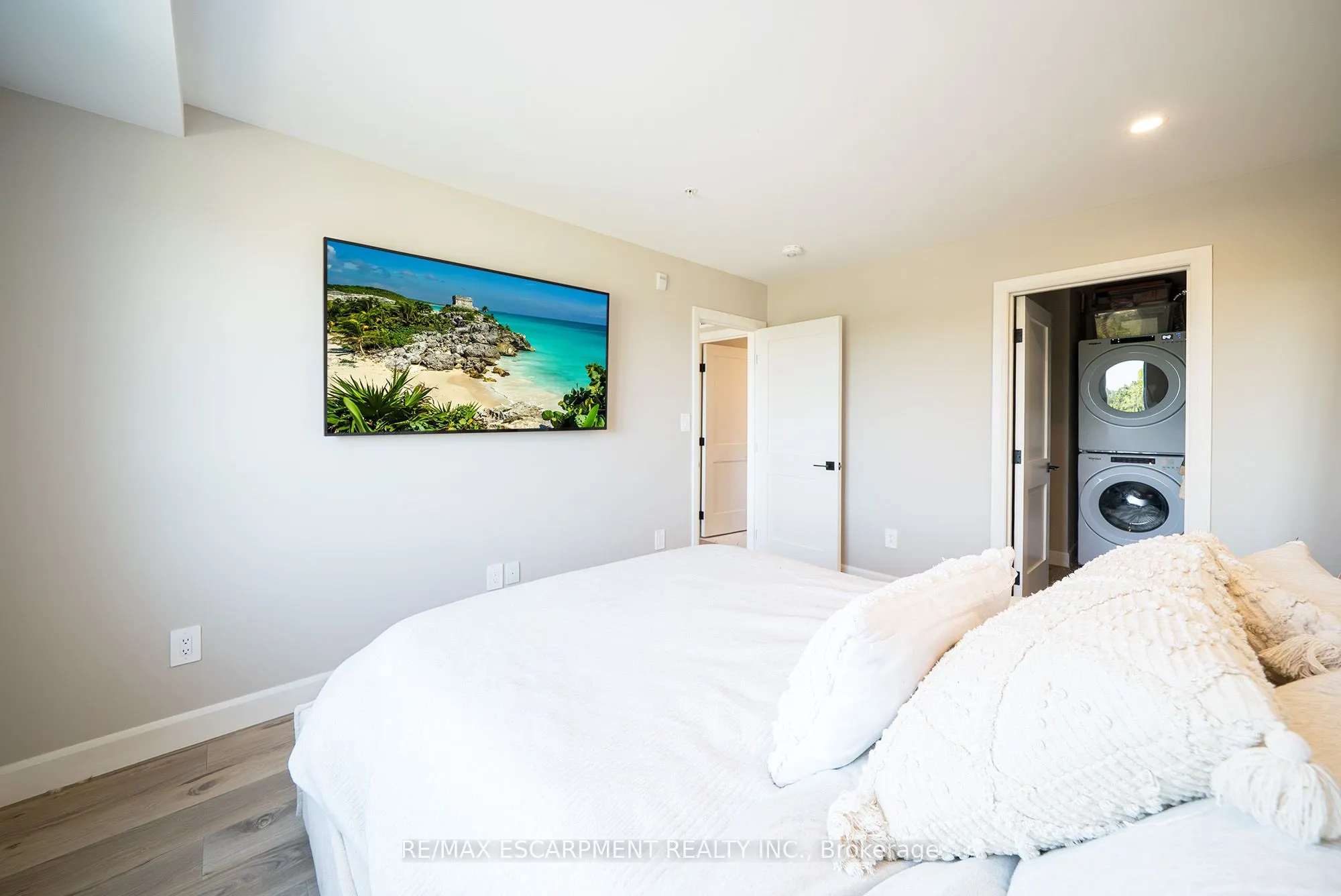 34 Norman Street, #502