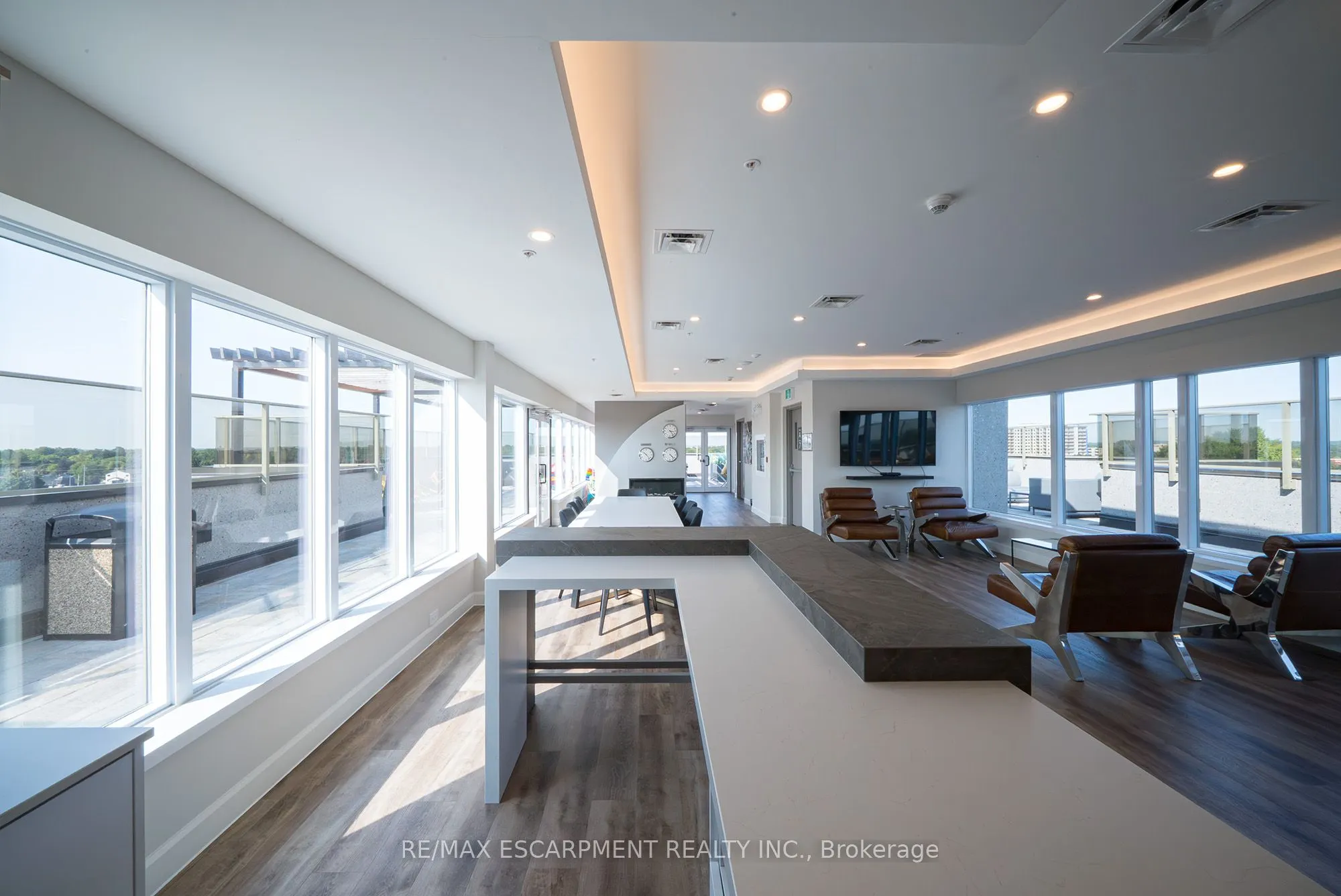 34 Norman Street, #502
