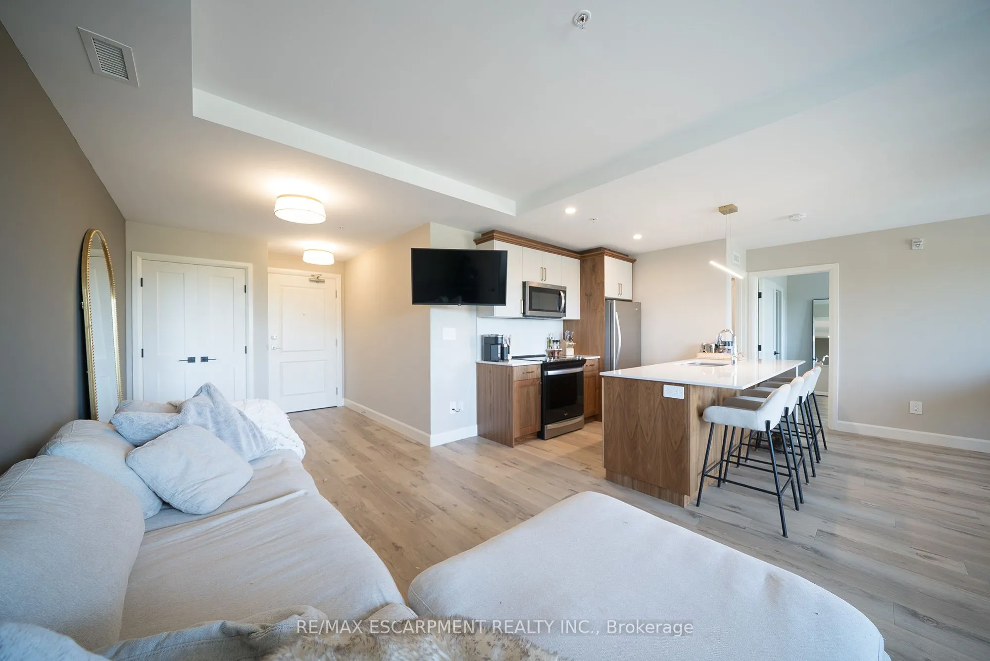 34 Norman Street, #502