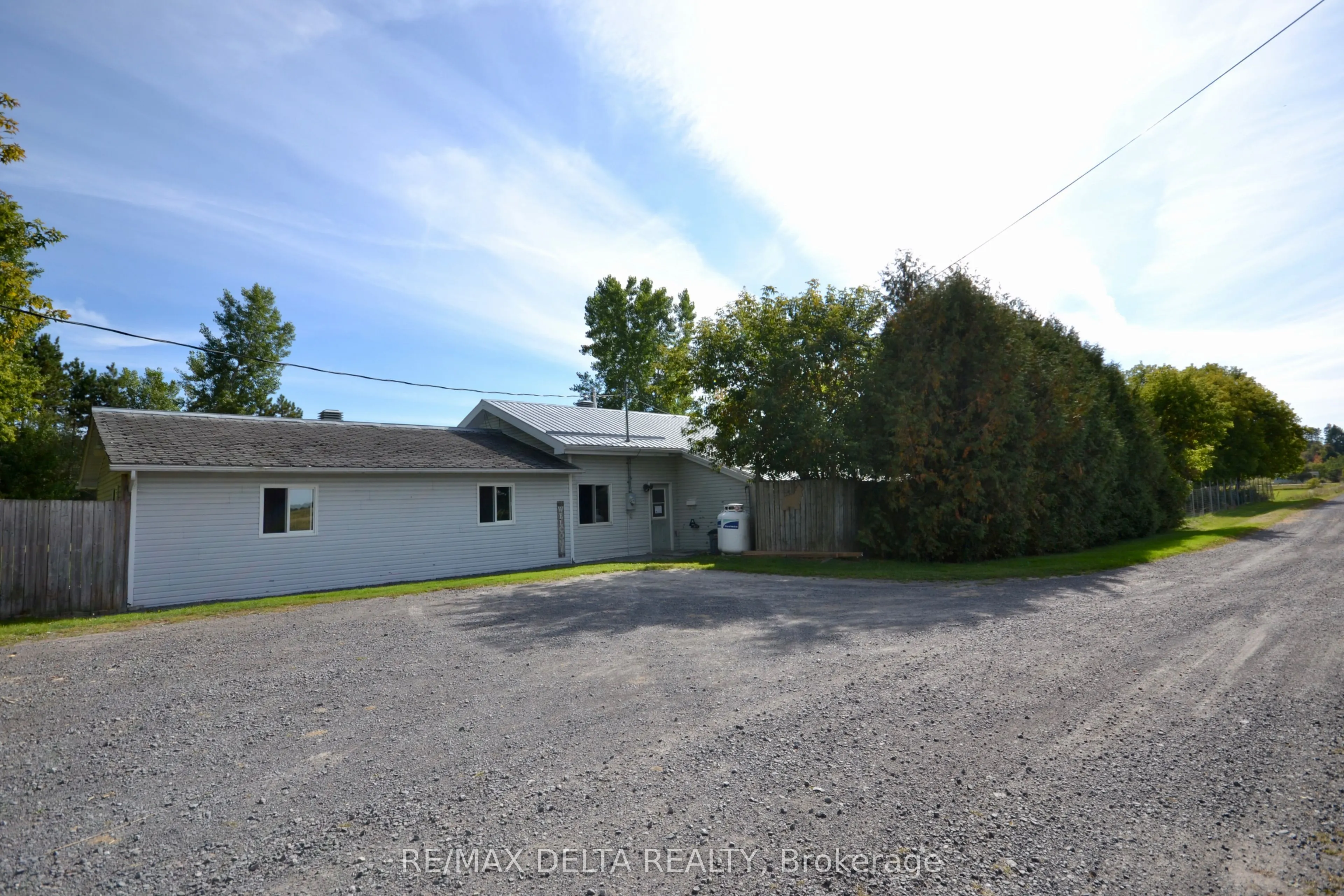 3383 Champlain Street