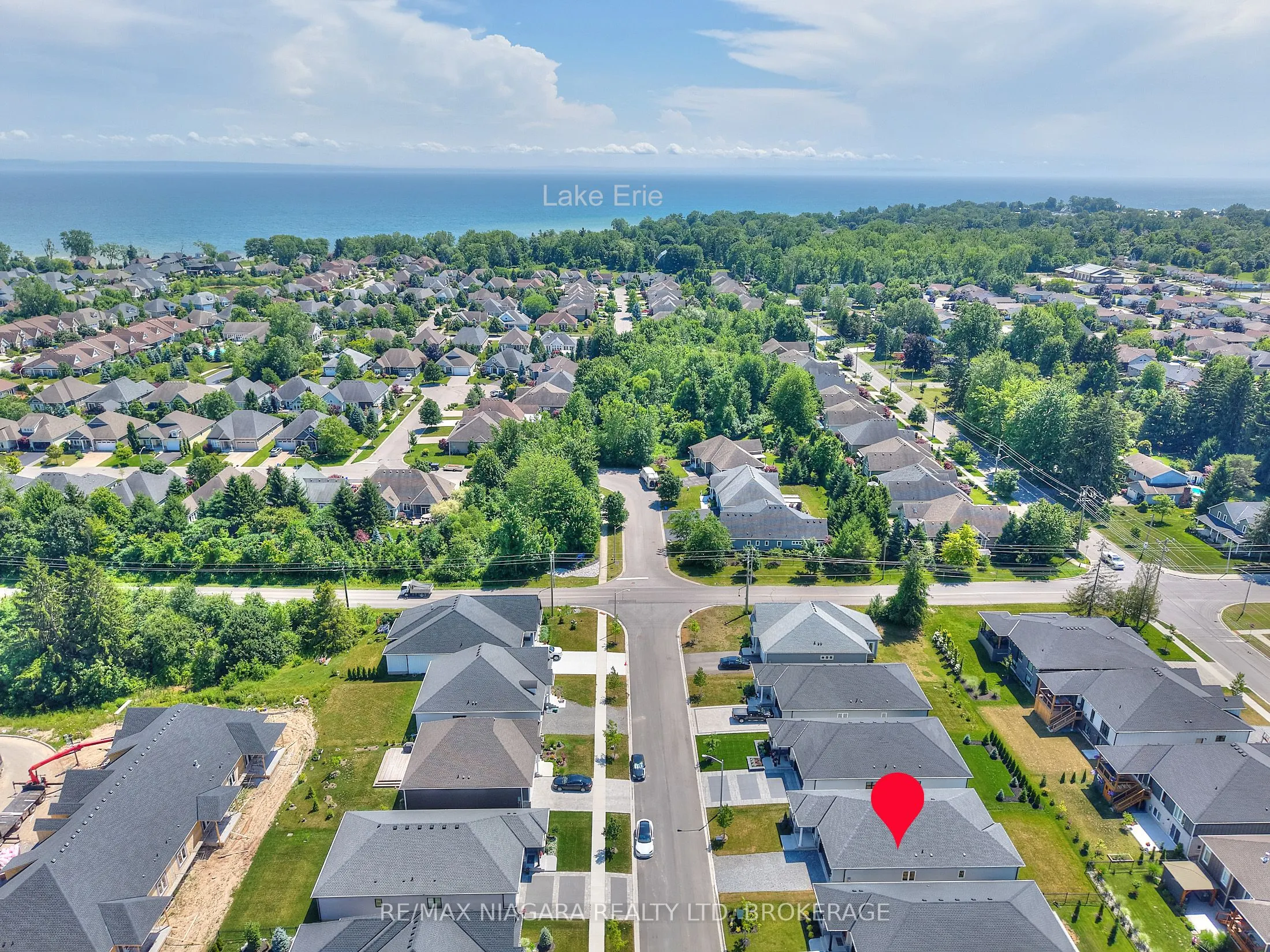 21 Sunrise Court N