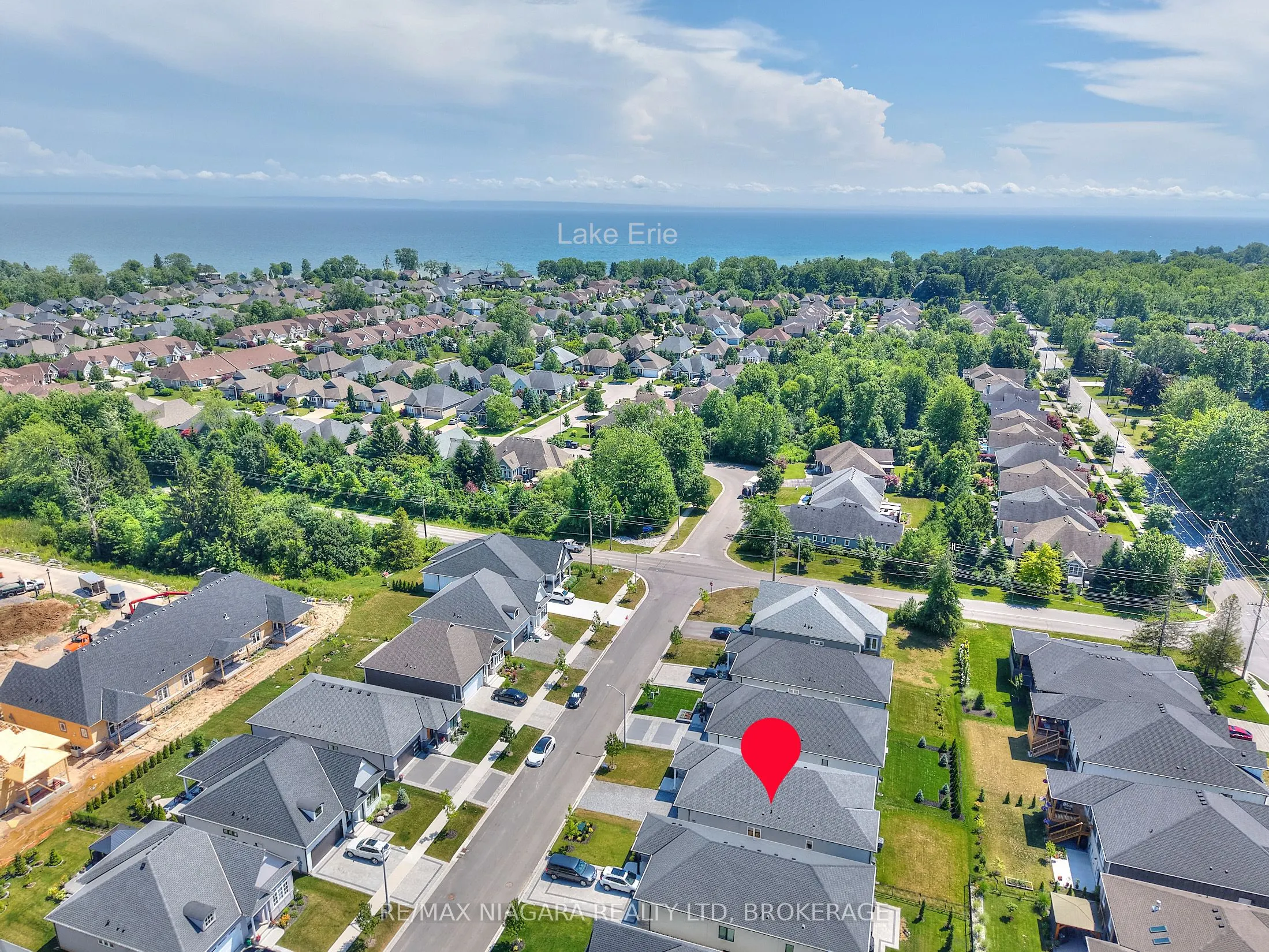 21 Sunrise Court N
