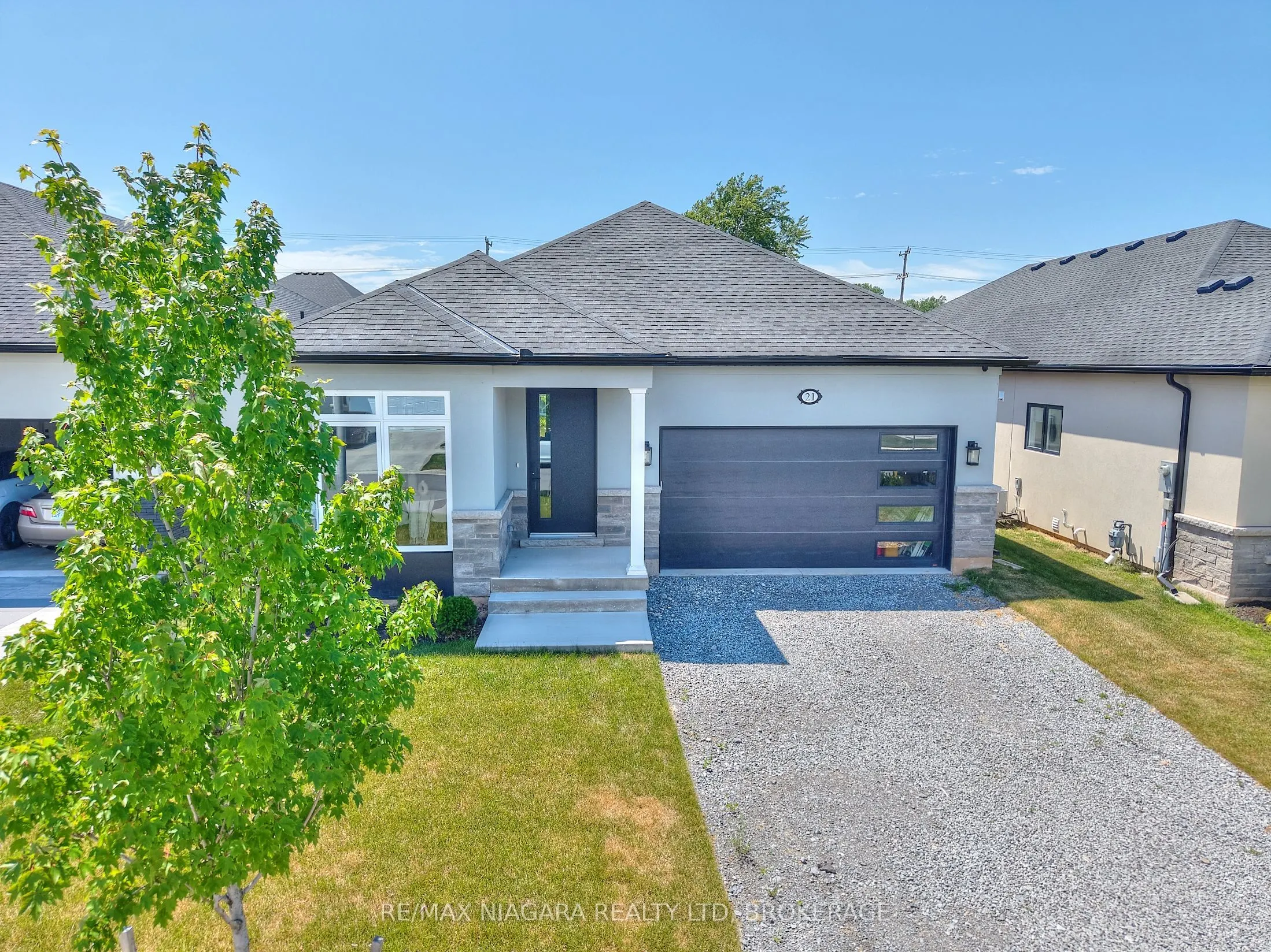 21 Sunrise Court N