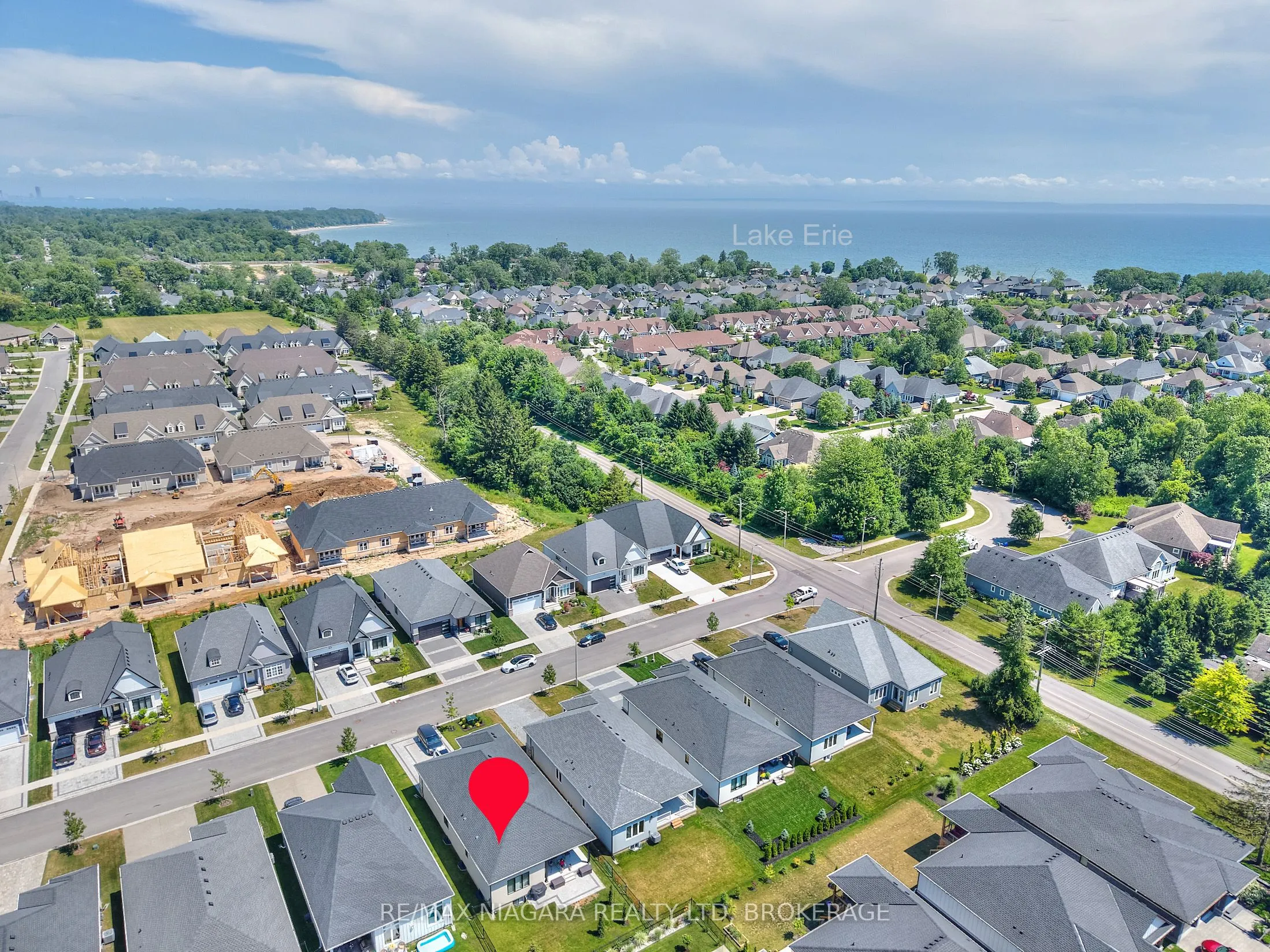 21 Sunrise Court N