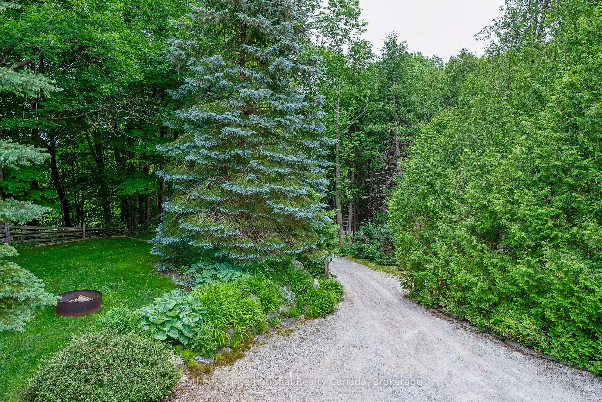265839 25 Side Road