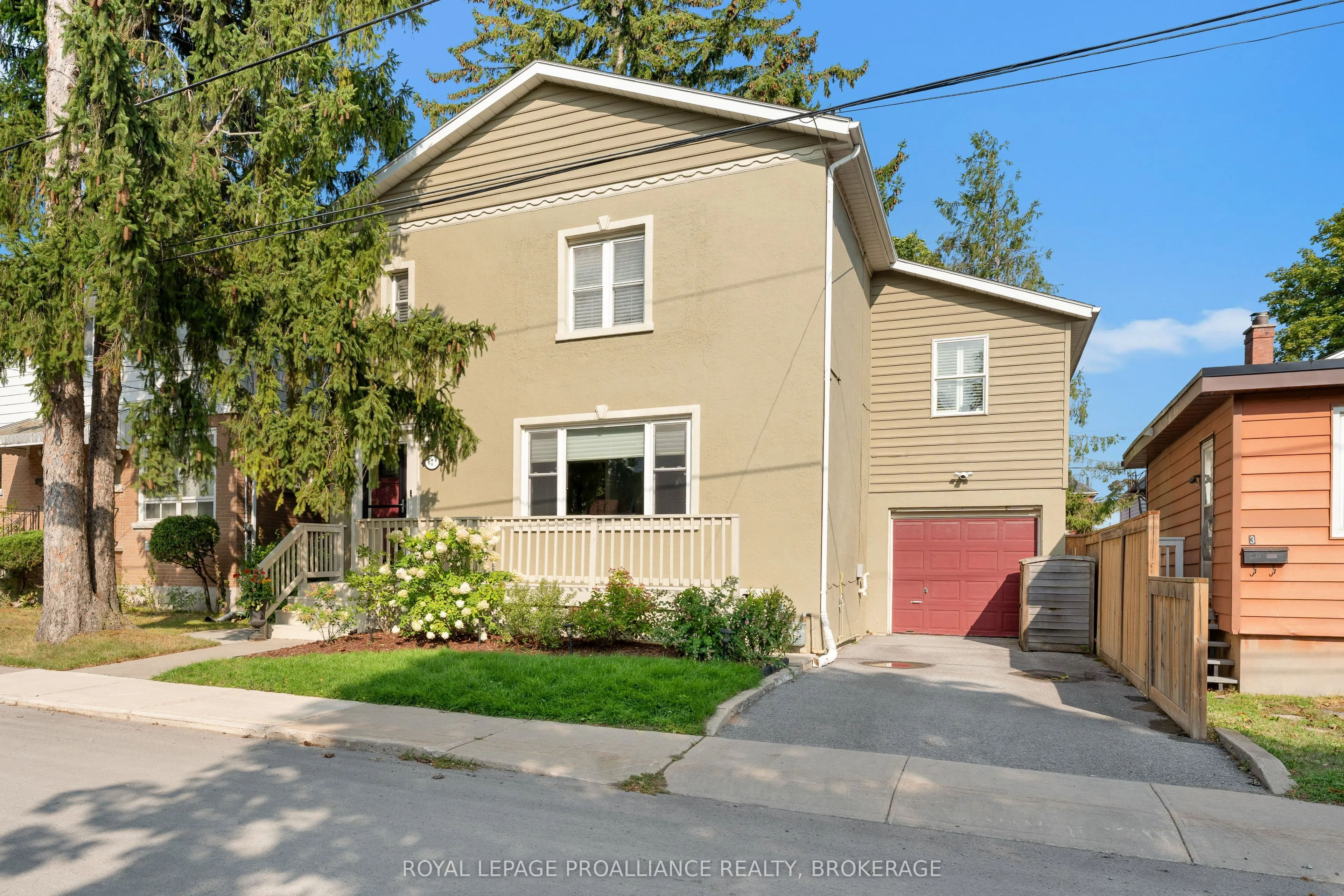 7 Toronto Street