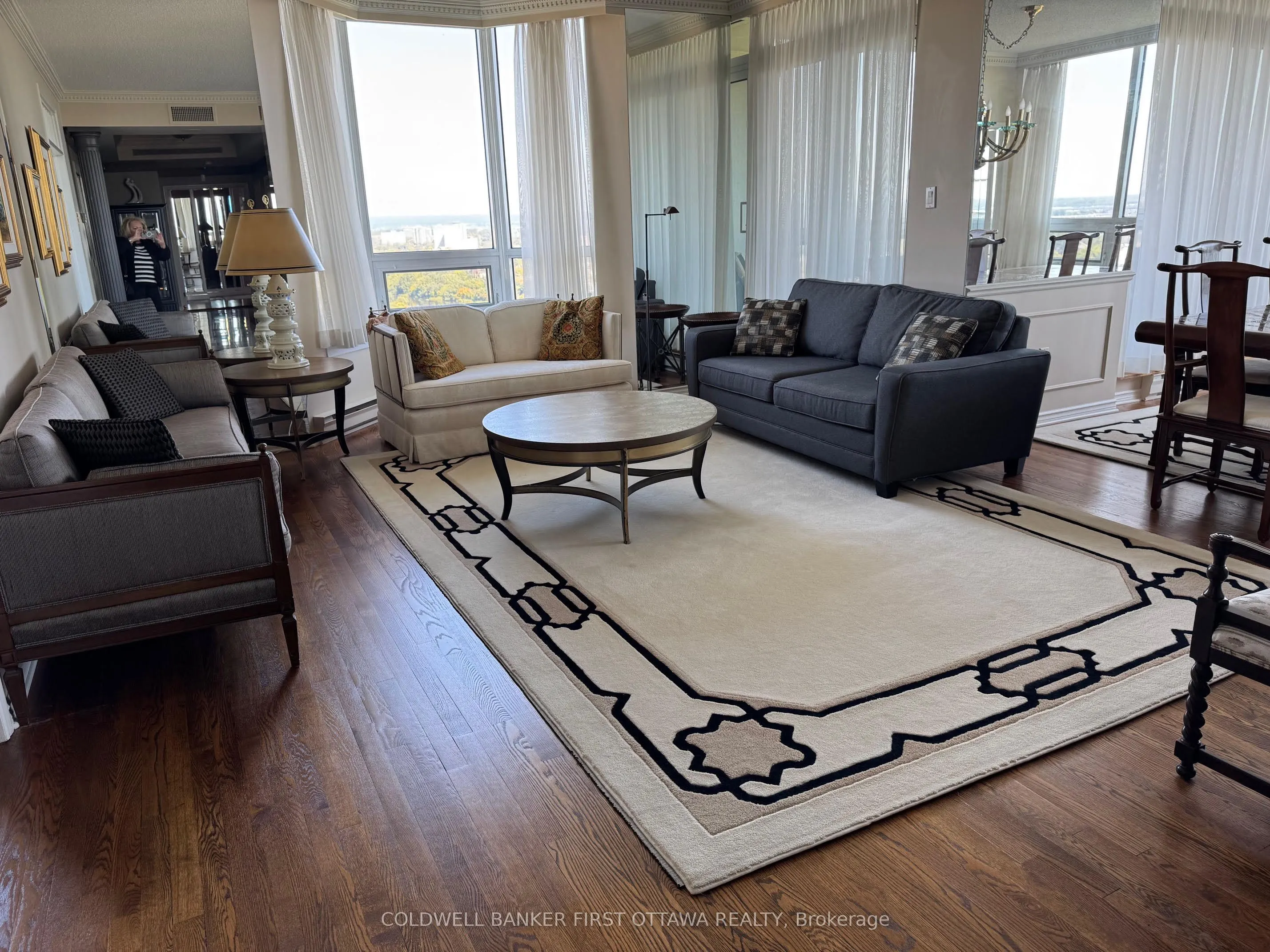 1480 Riverside Drive