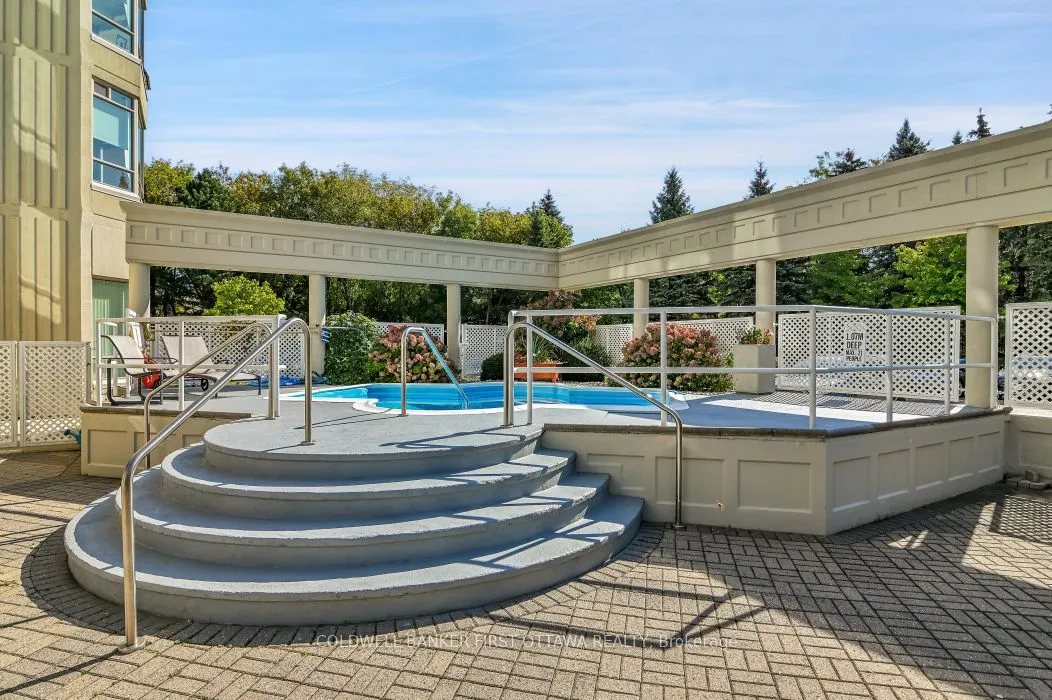 1480 Riverside Drive