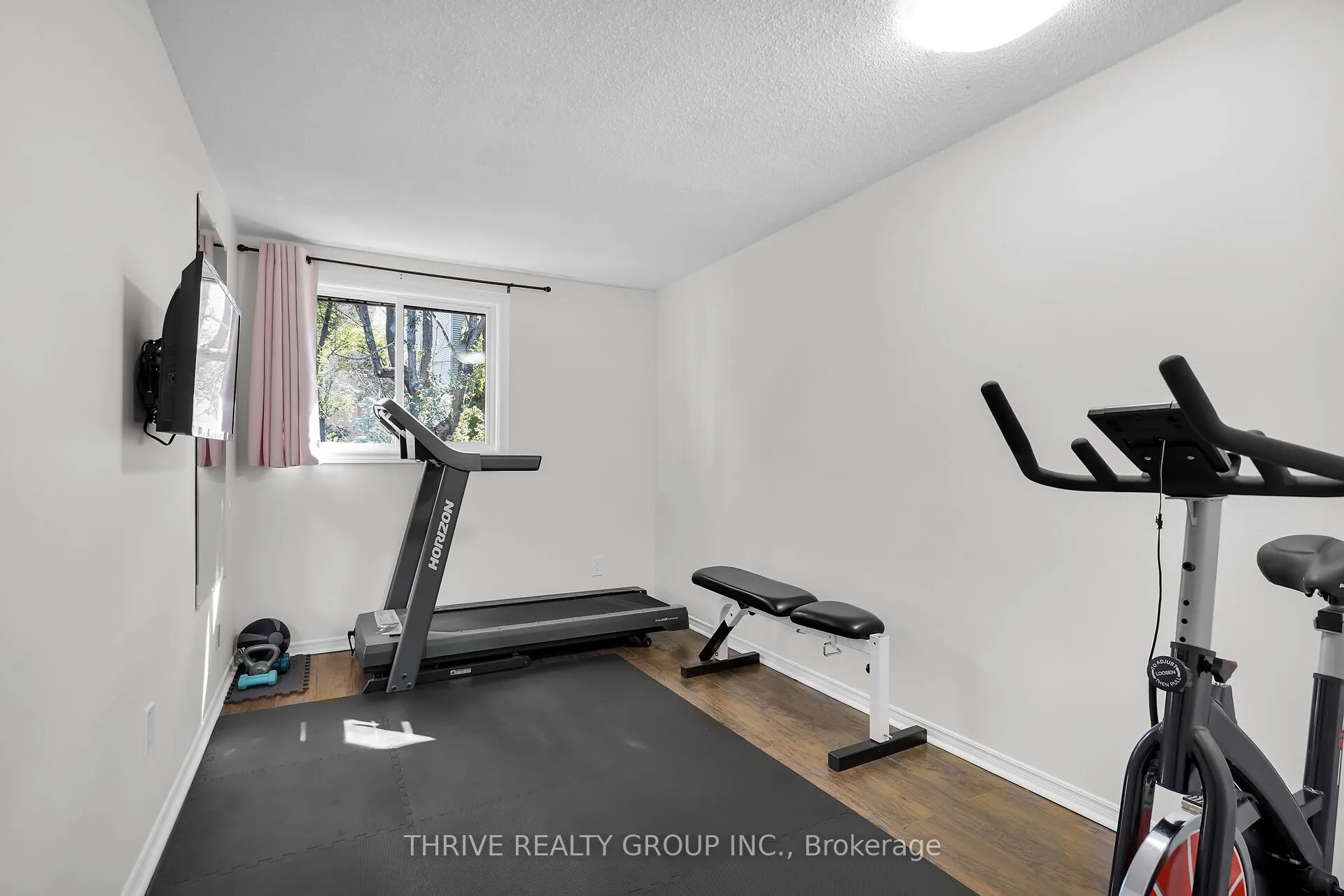 215 Commissioners Road W, #10