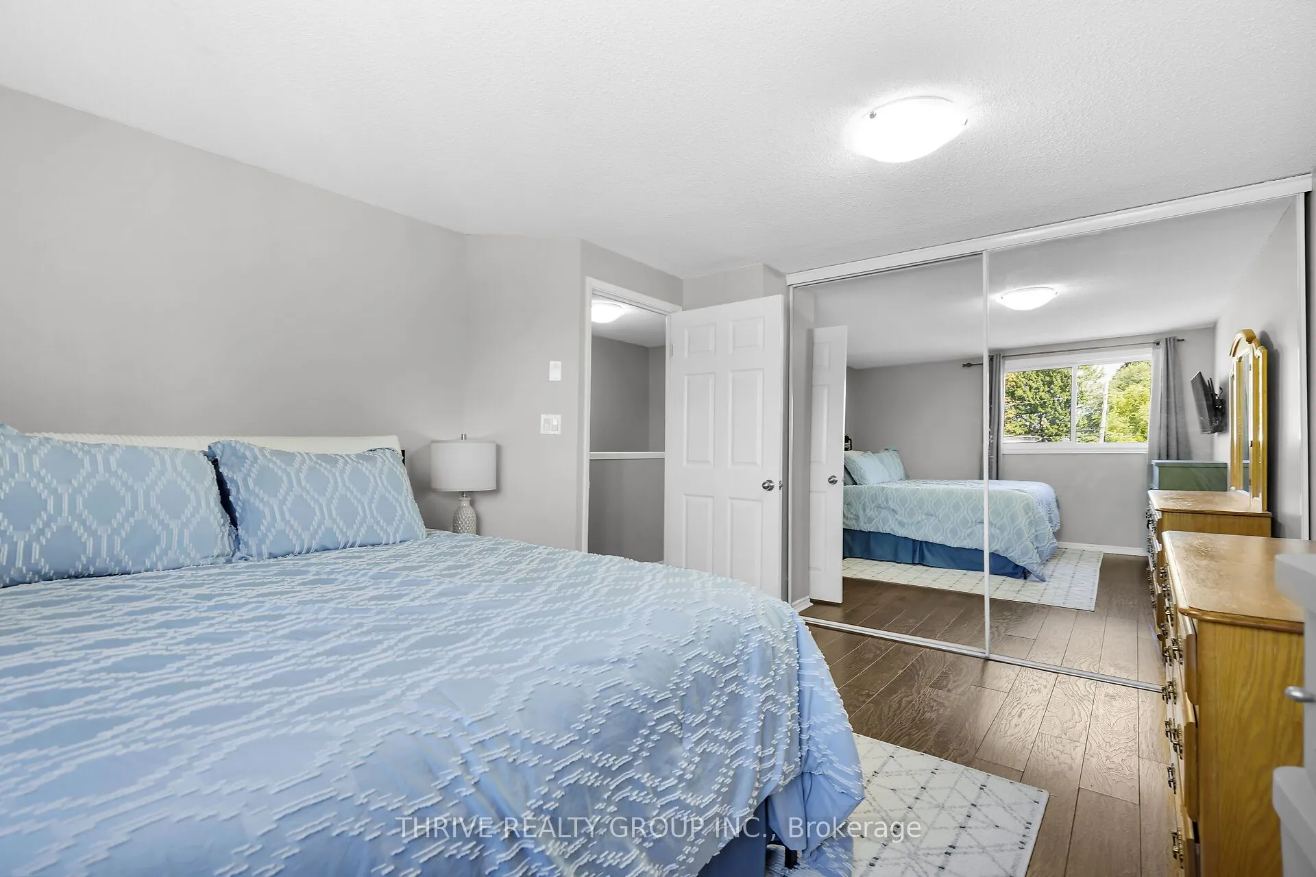 215 Commissioners Road W, #10