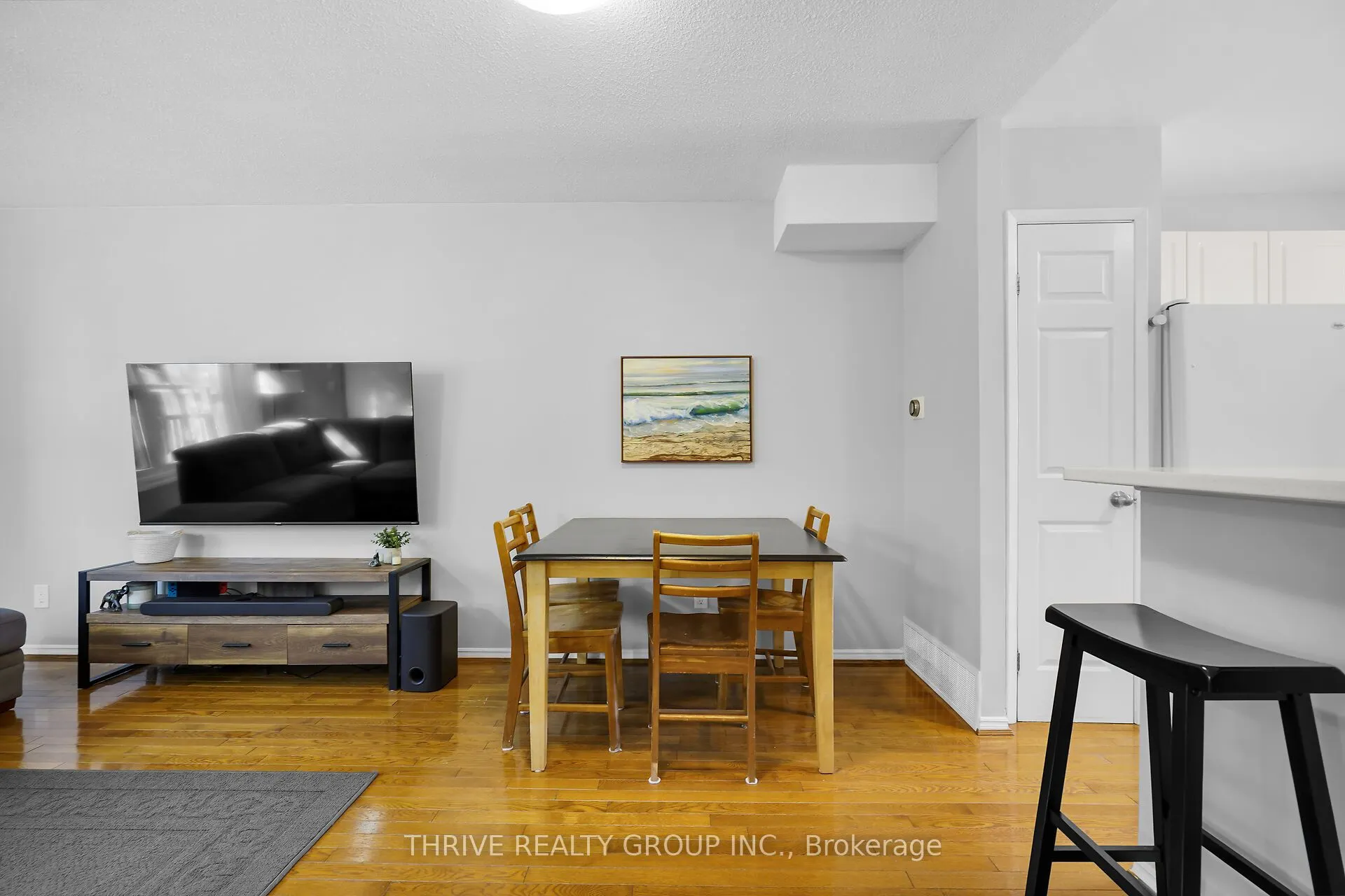 215 Commissioners Road W, #10