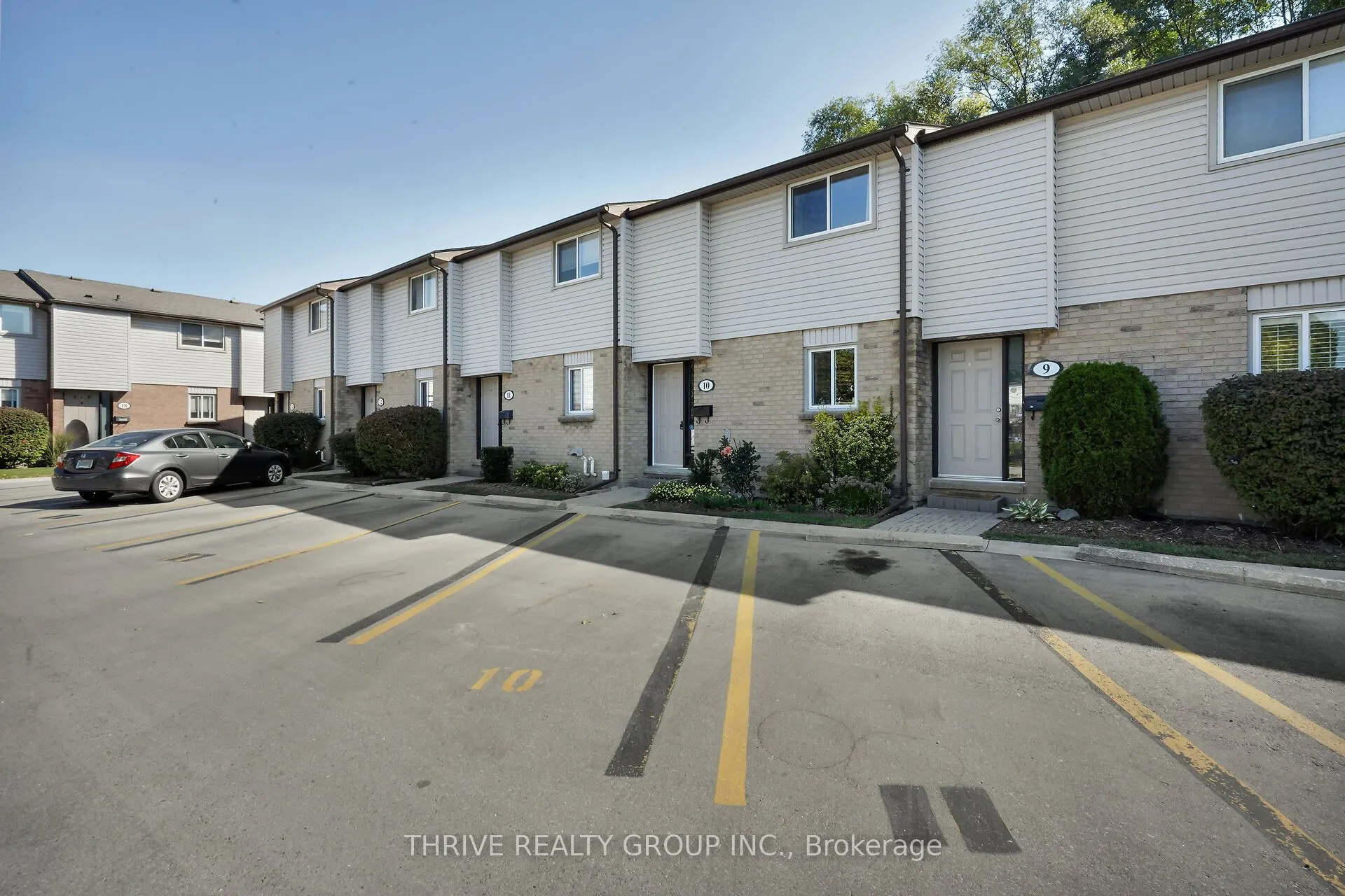 215 Commissioners Road W, #10