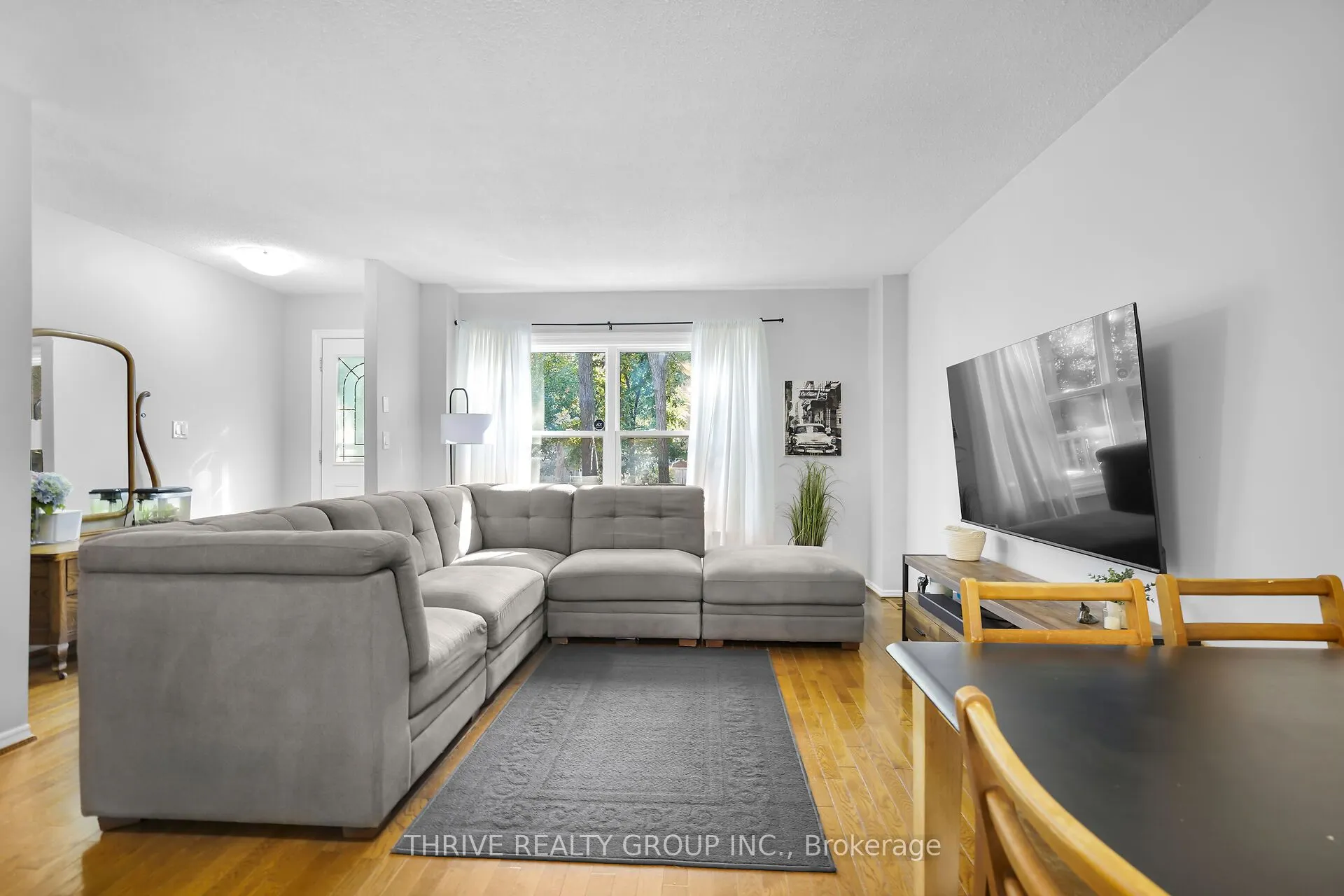 215 Commissioners Road W, #10