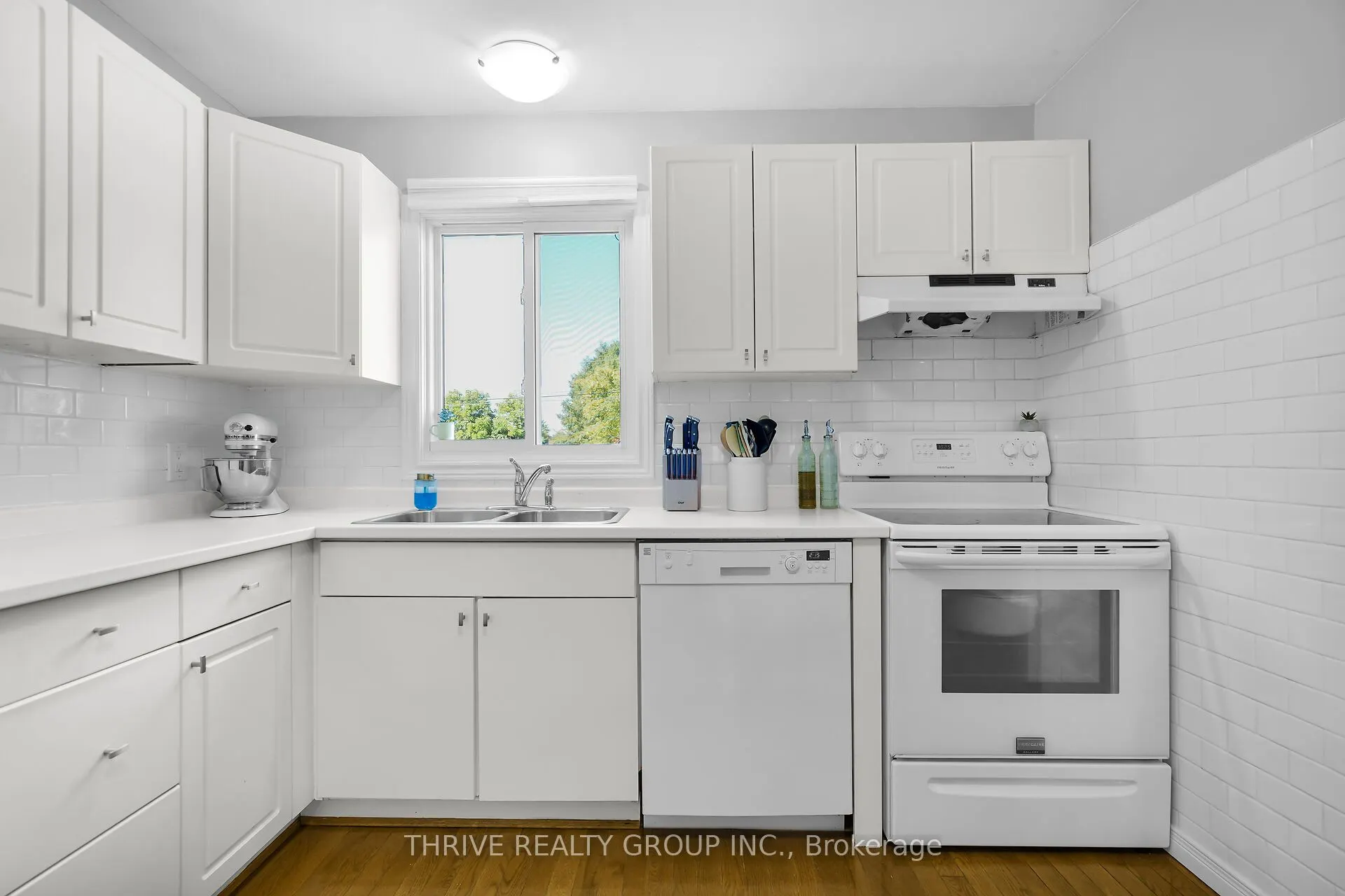 215 Commissioners Road W, #10