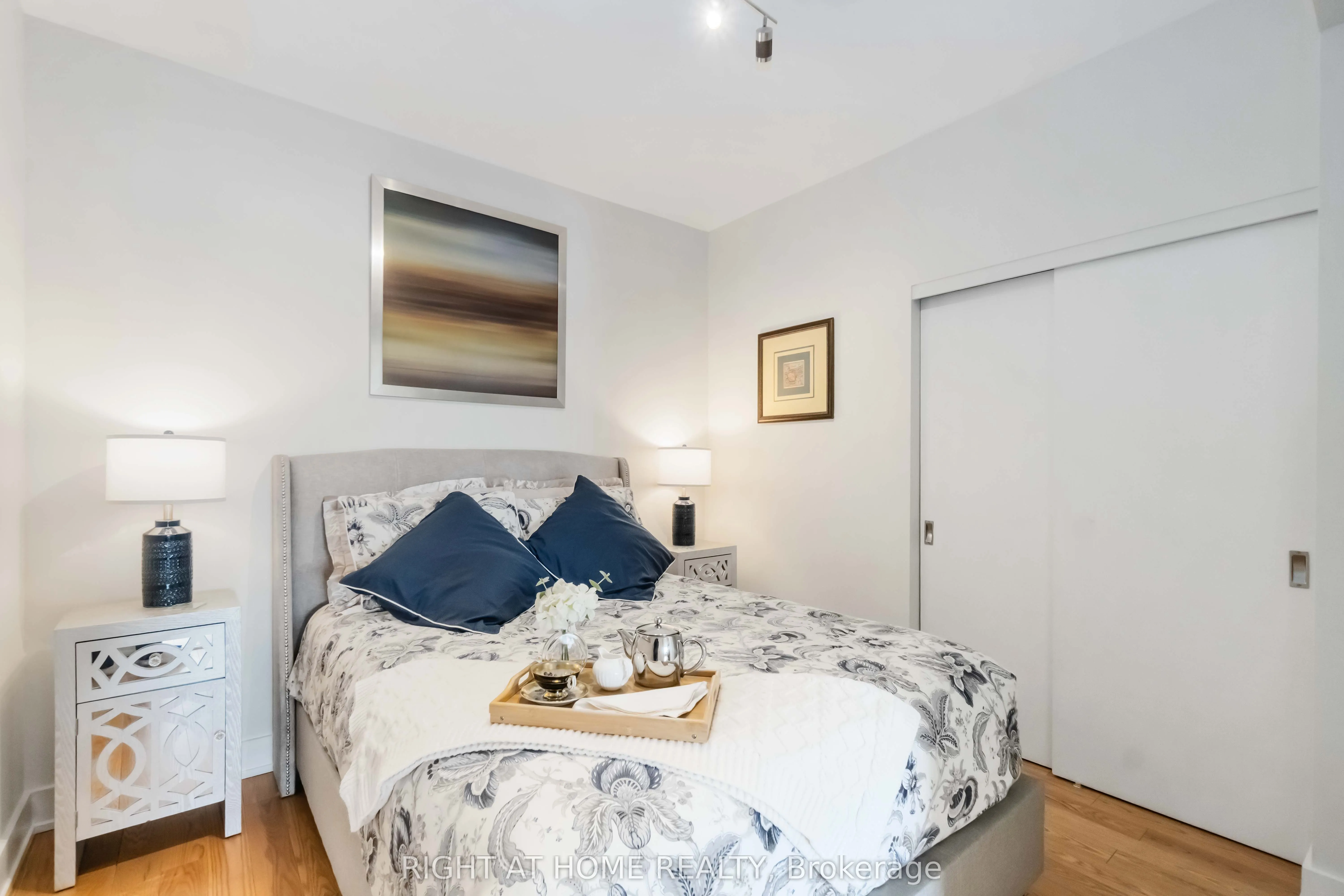 98 Richmond Road, #501