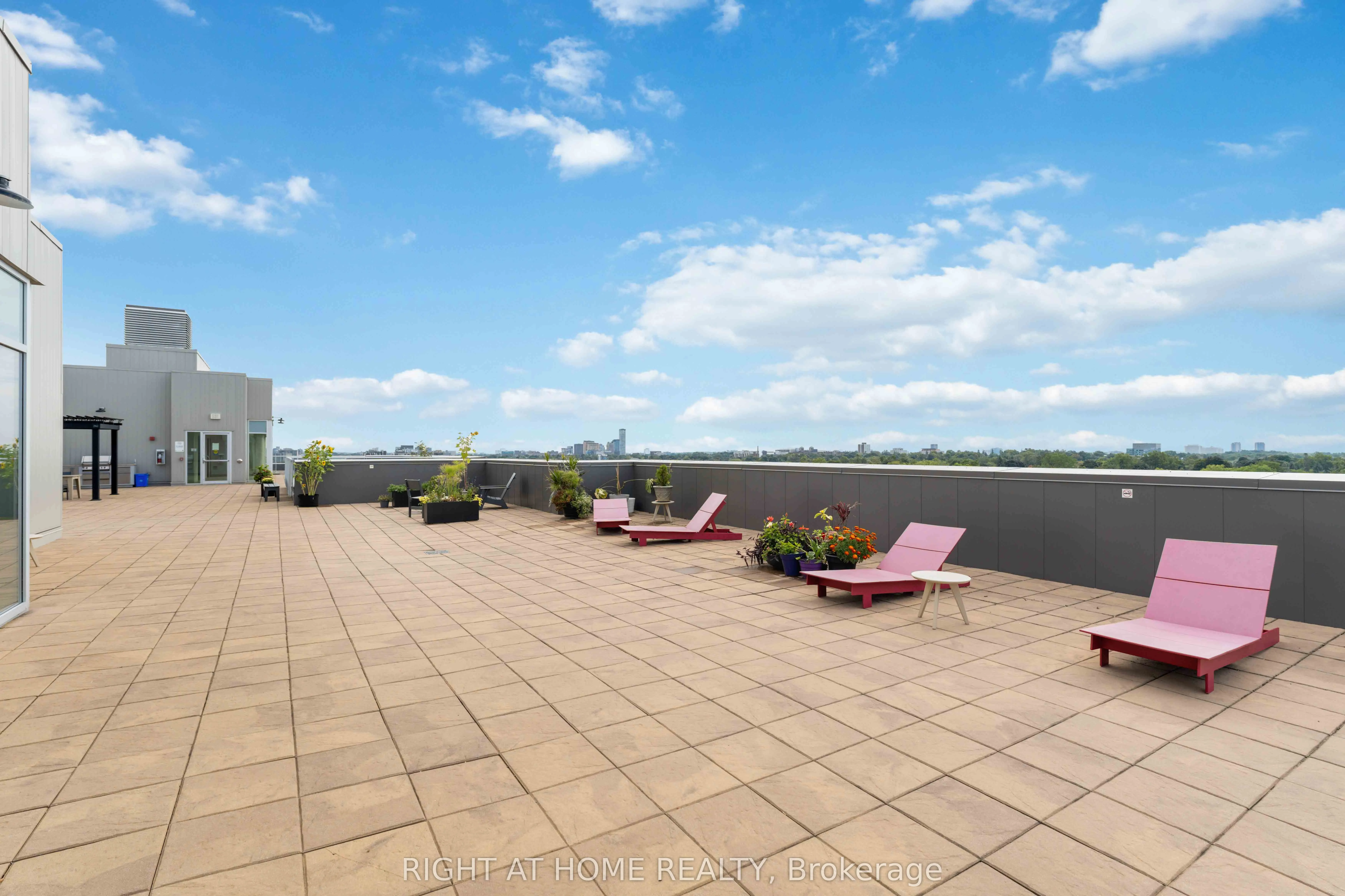 98 Richmond Road, #501