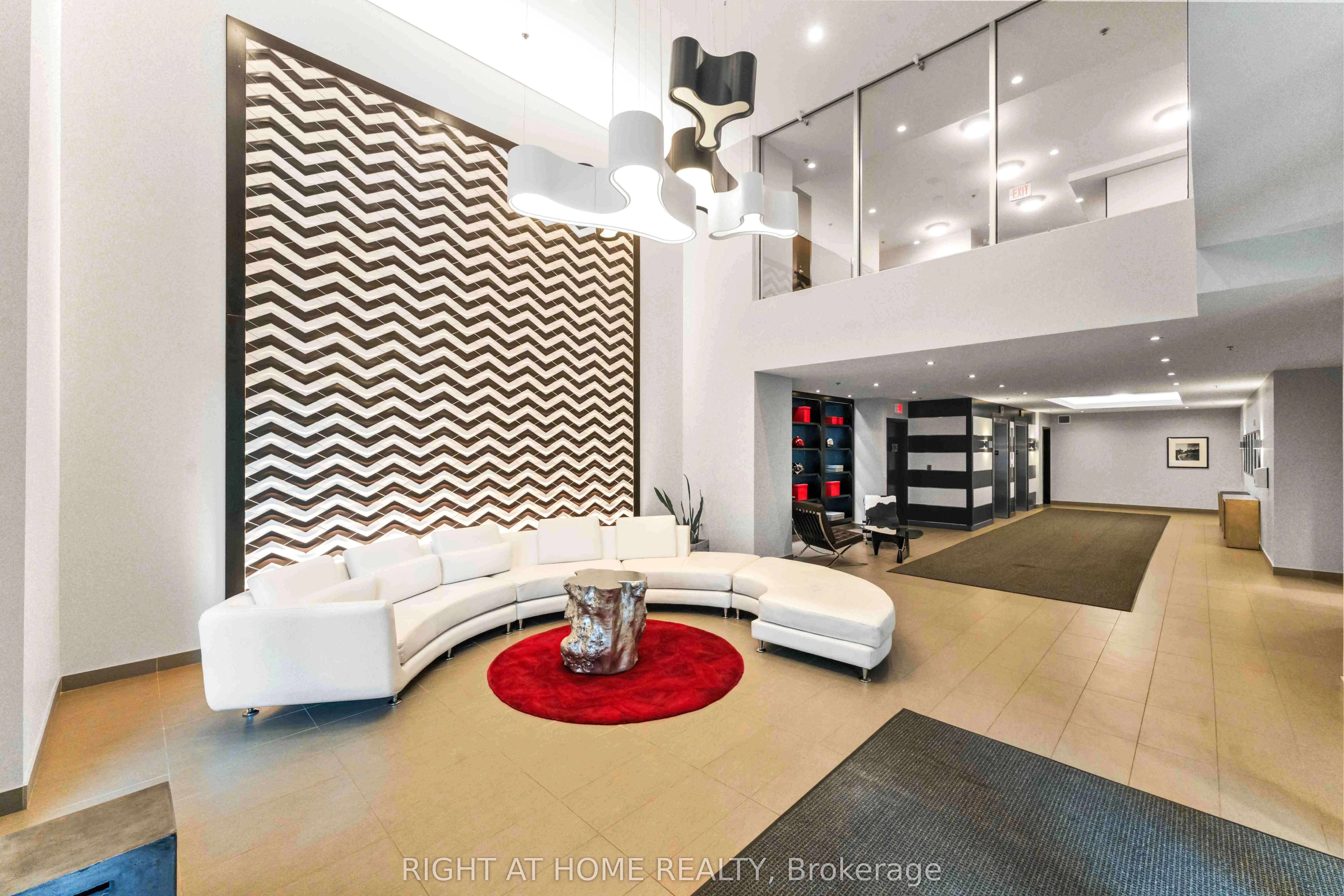 98 Richmond Road, #501
