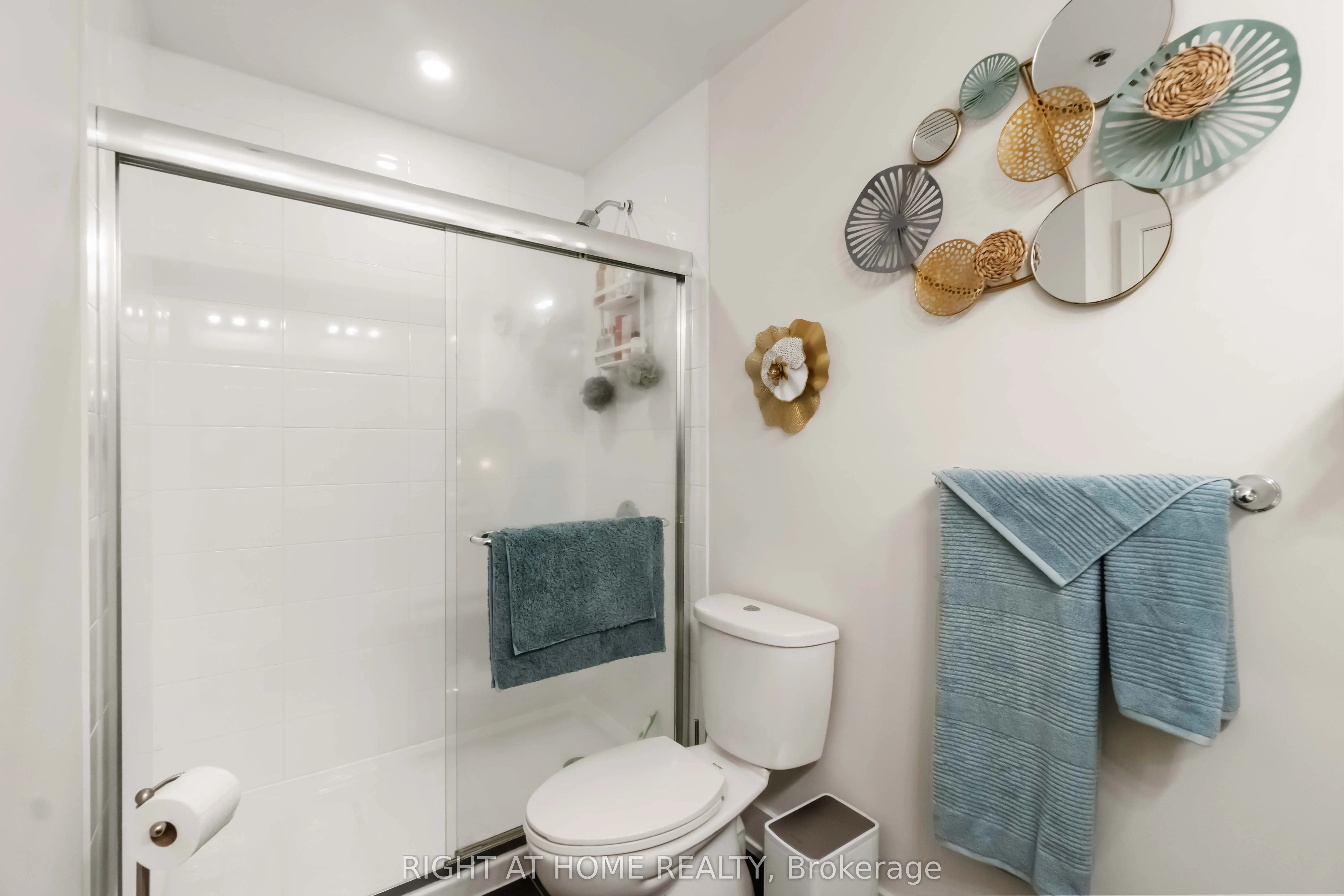 98 Richmond Road, #501