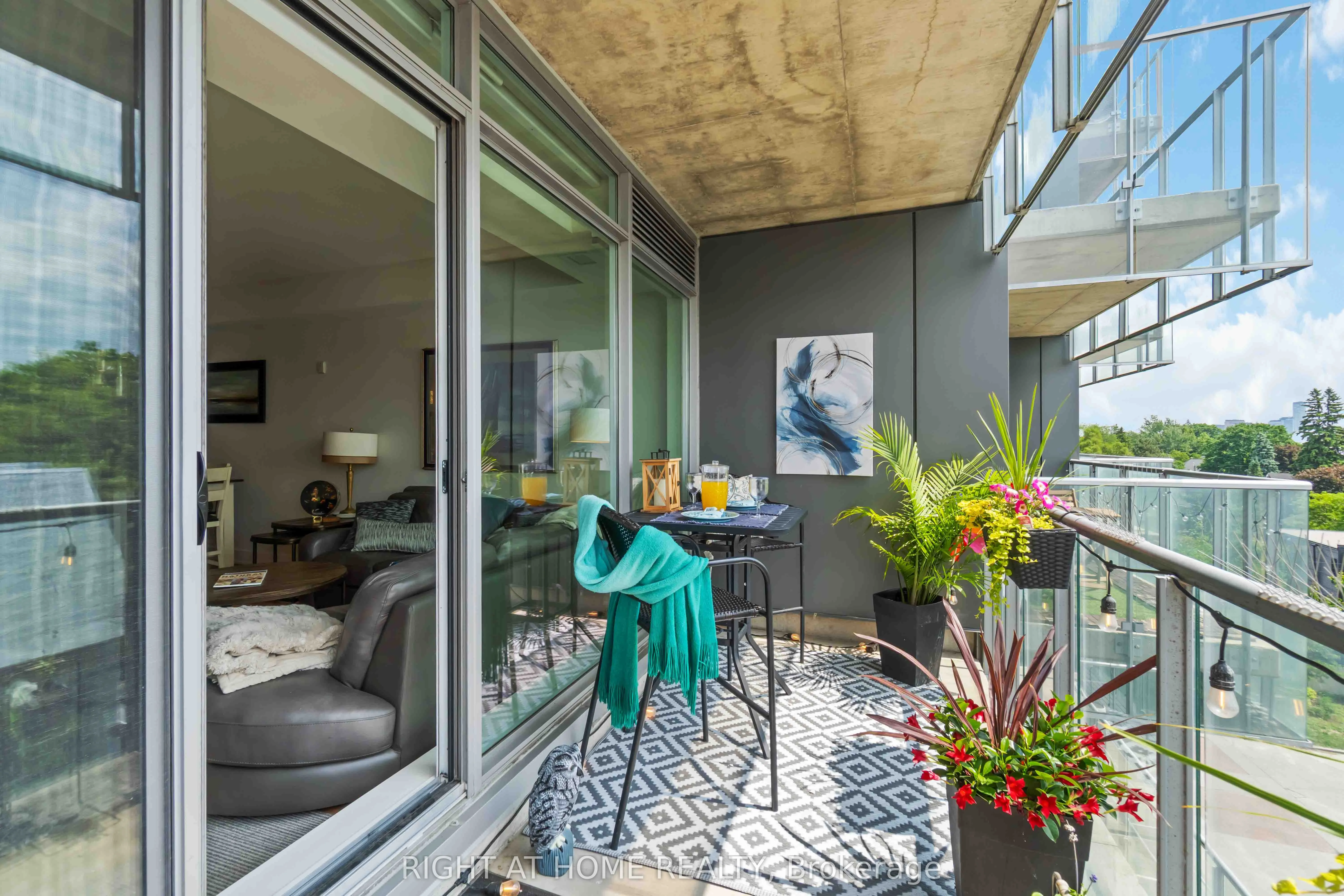 98 Richmond Road, #501