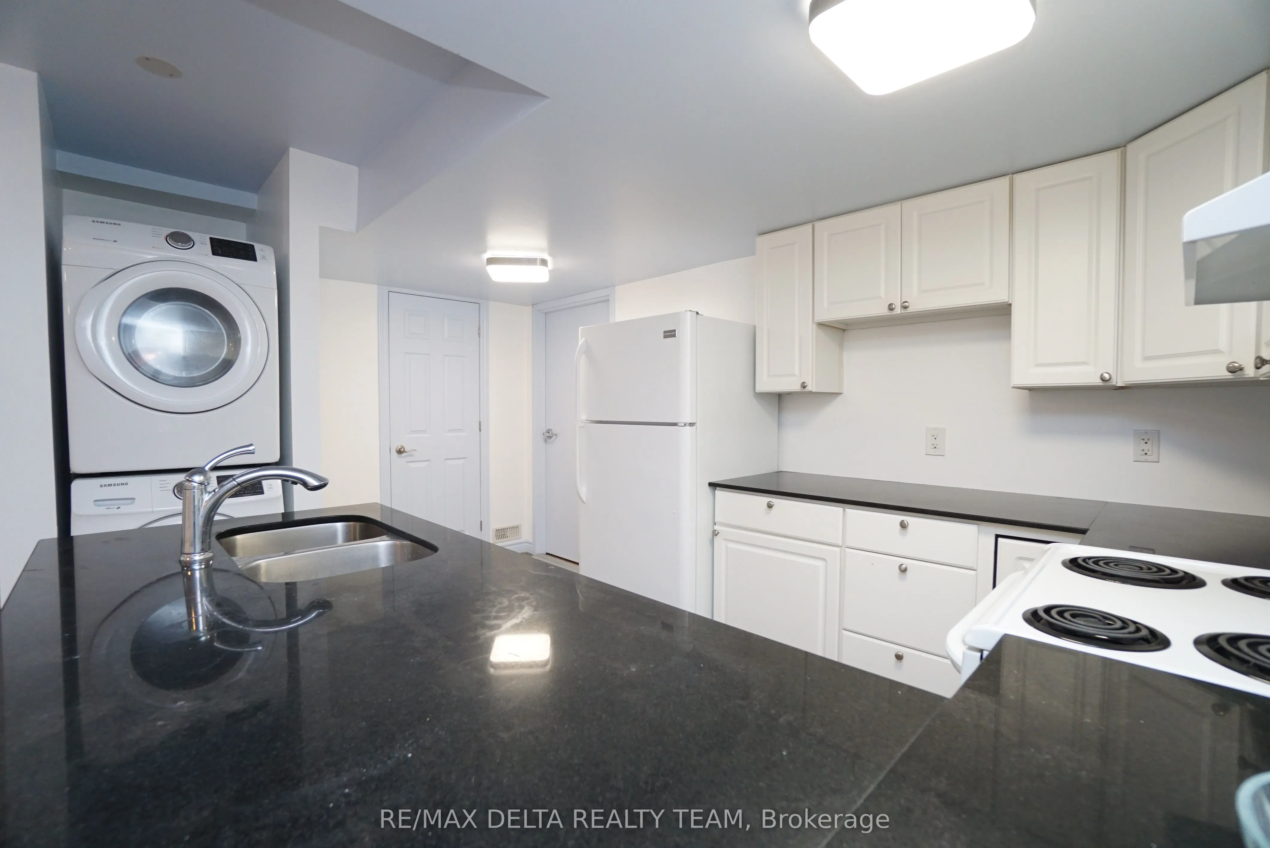 498 Moodie Drive, #B