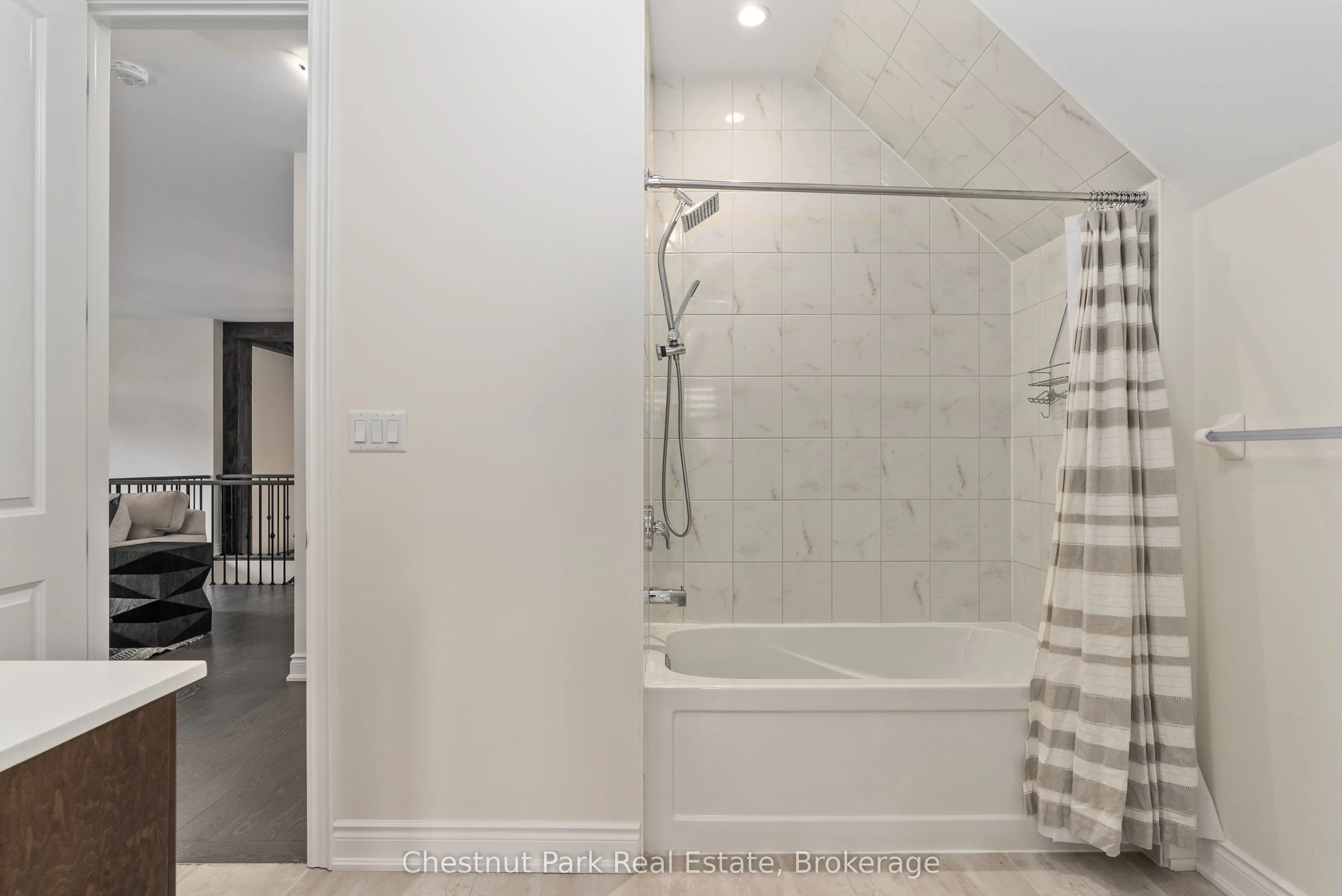 3 Baypoint Court