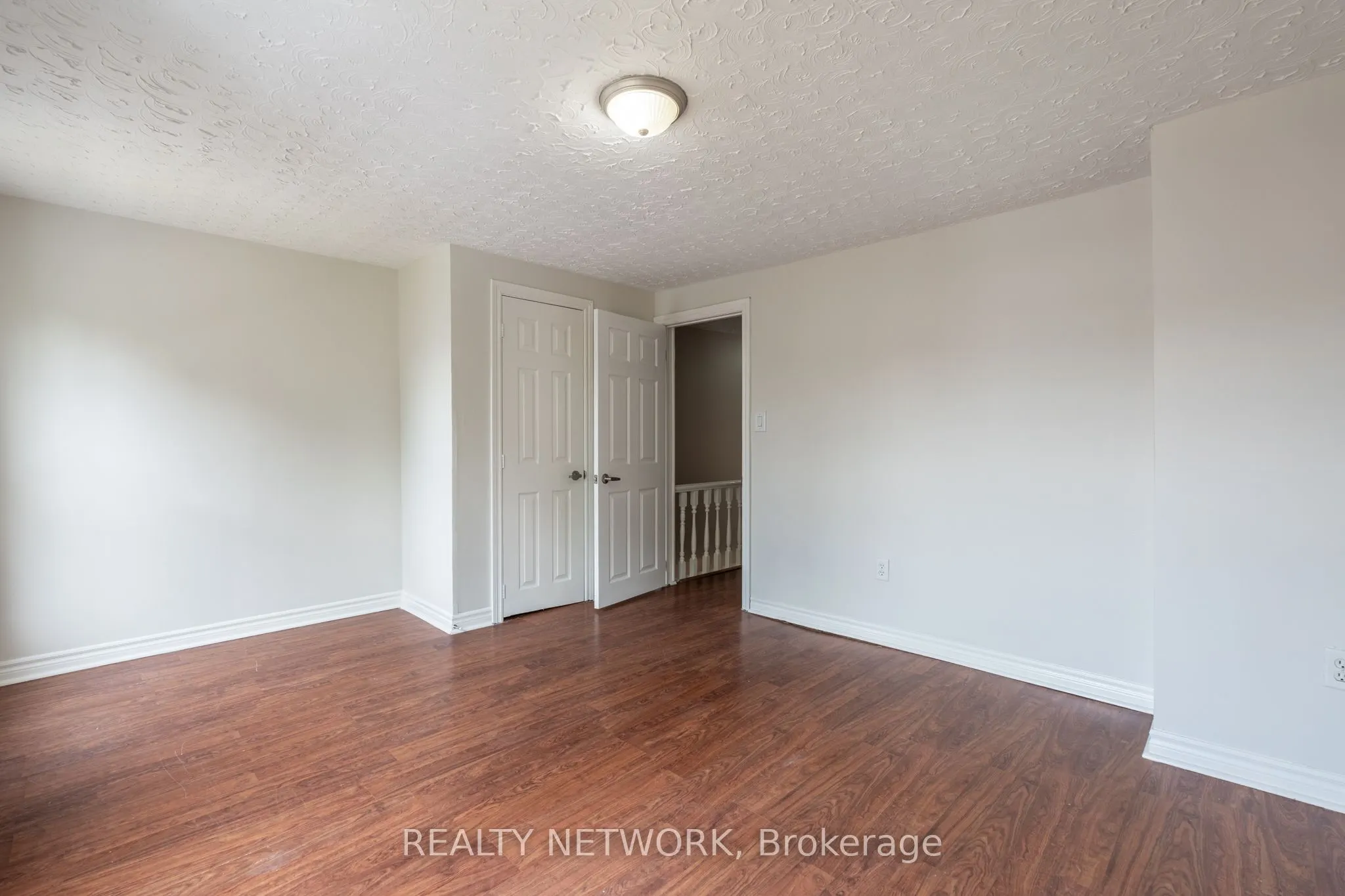 128 Kensington Avenue N